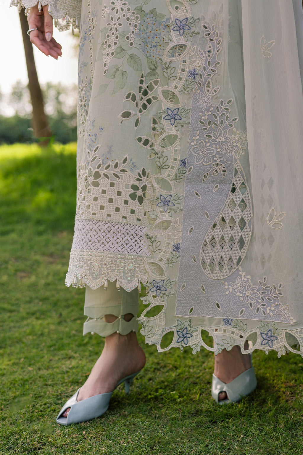 Nureh | Lily May Lawn | NE-262