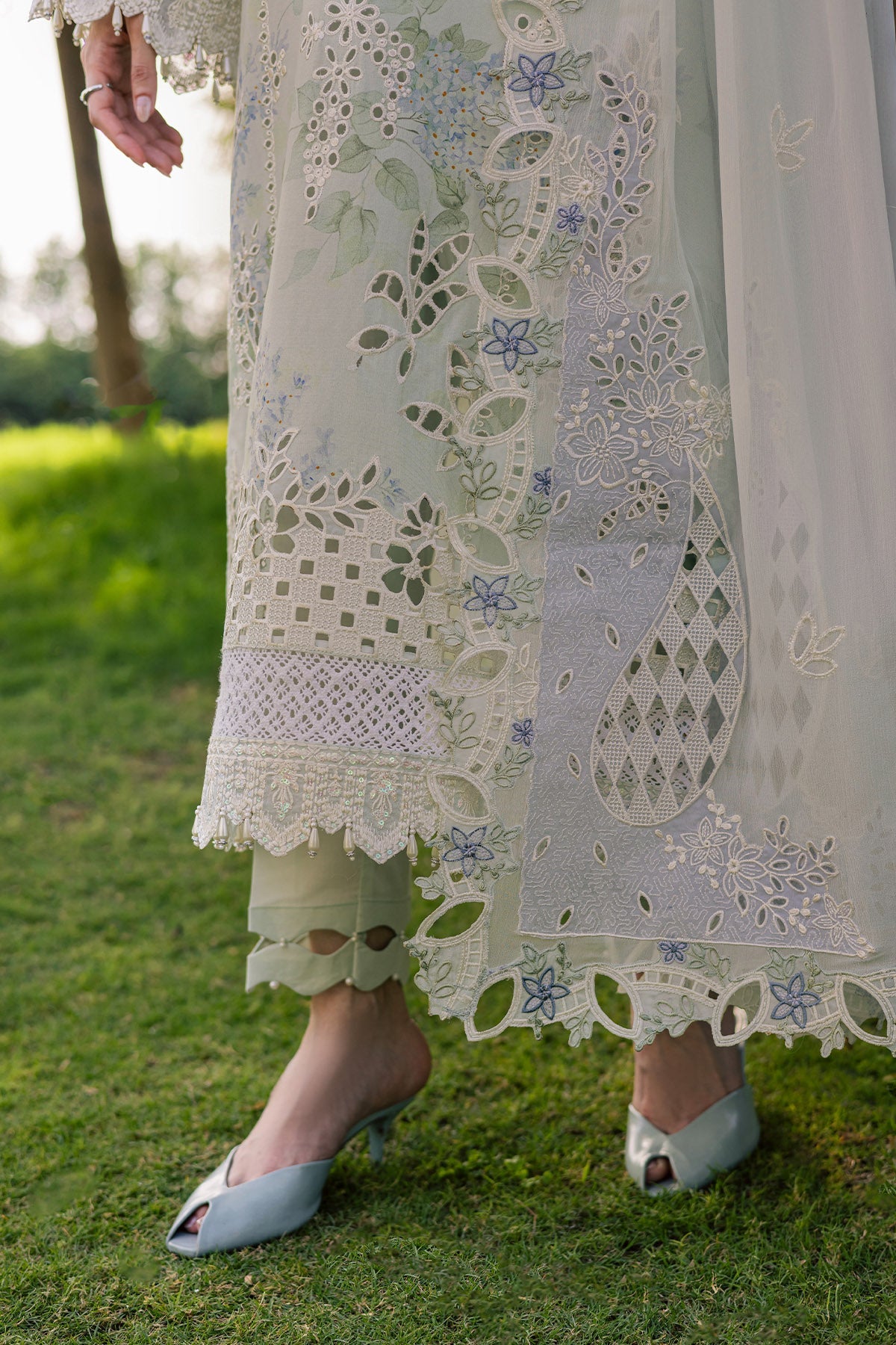 Nureh | Lily May Lawn | NE-262