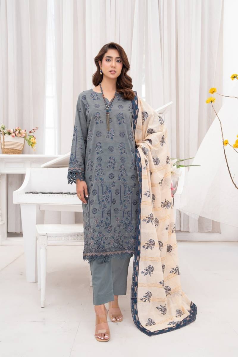 Riaz Arts | Zeenat Luxury Lawn - 3 Pc | RA - Z - 05