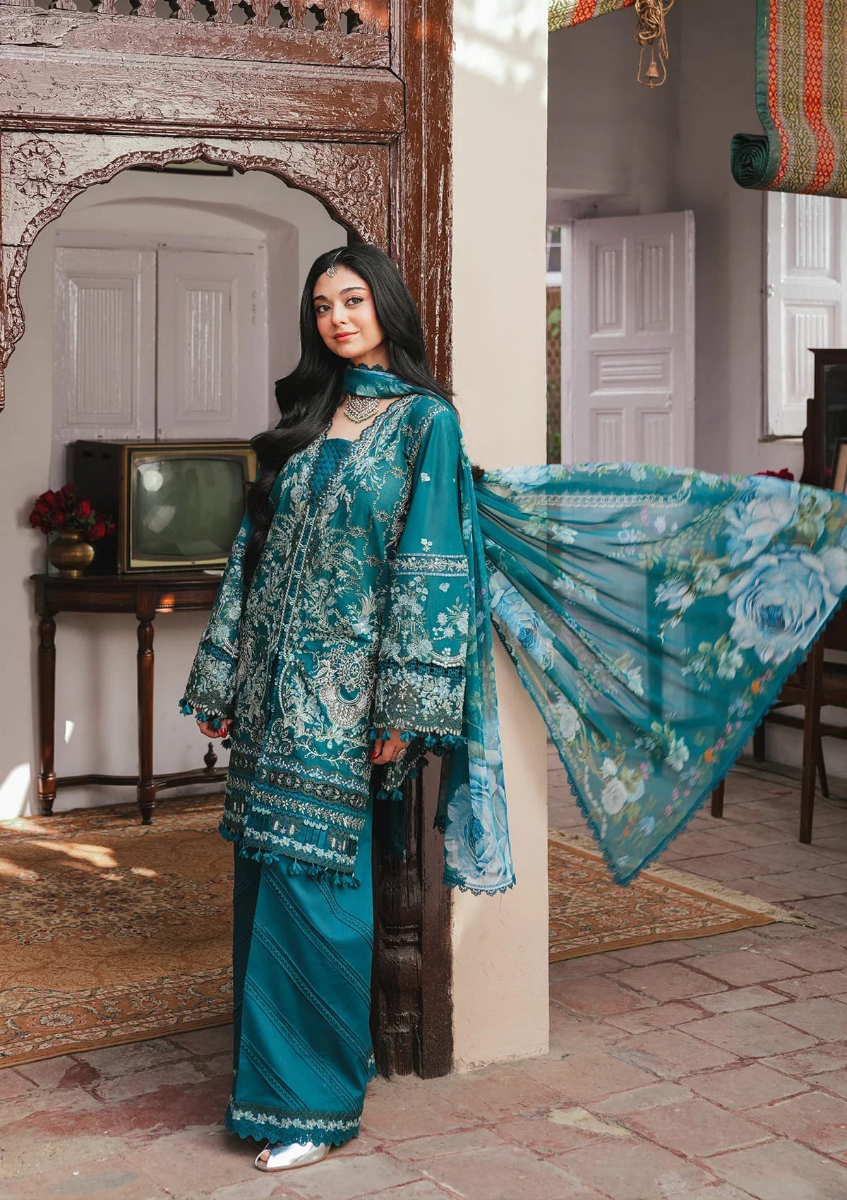 Kahf | Ek Fasana Luxury lawn '26 | Morni