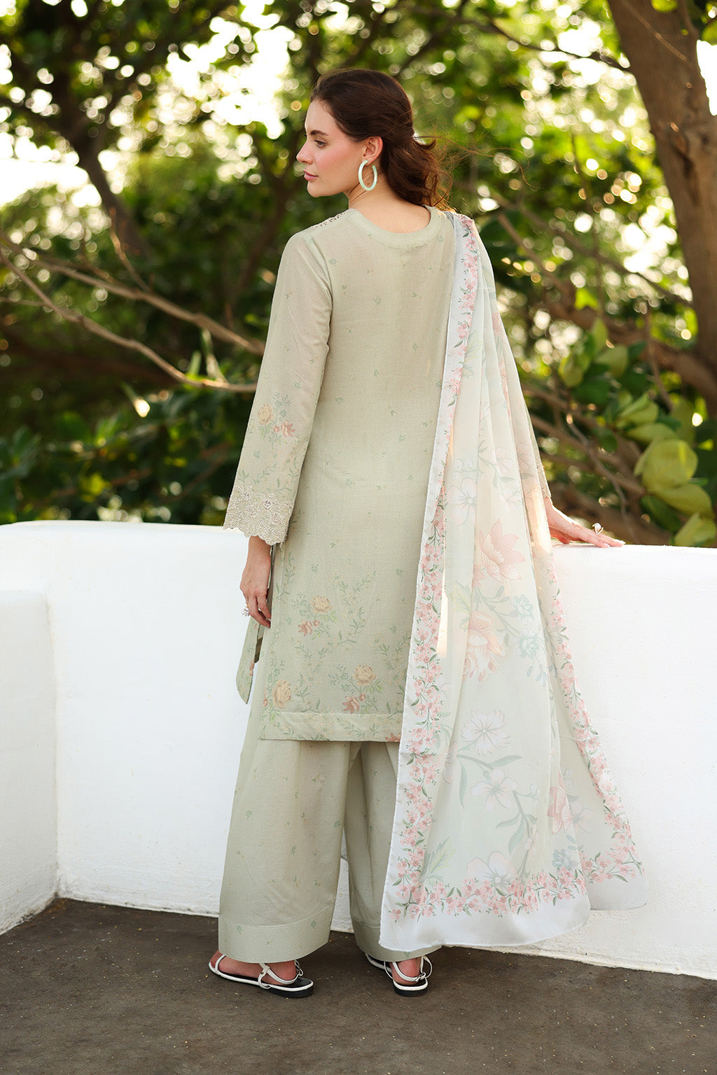 Iznik | Exclusive Printed Lawn | UE-490