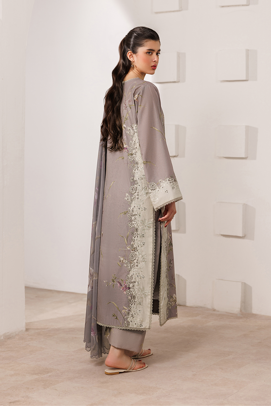 Iznik | Printed Lawn | UE-638