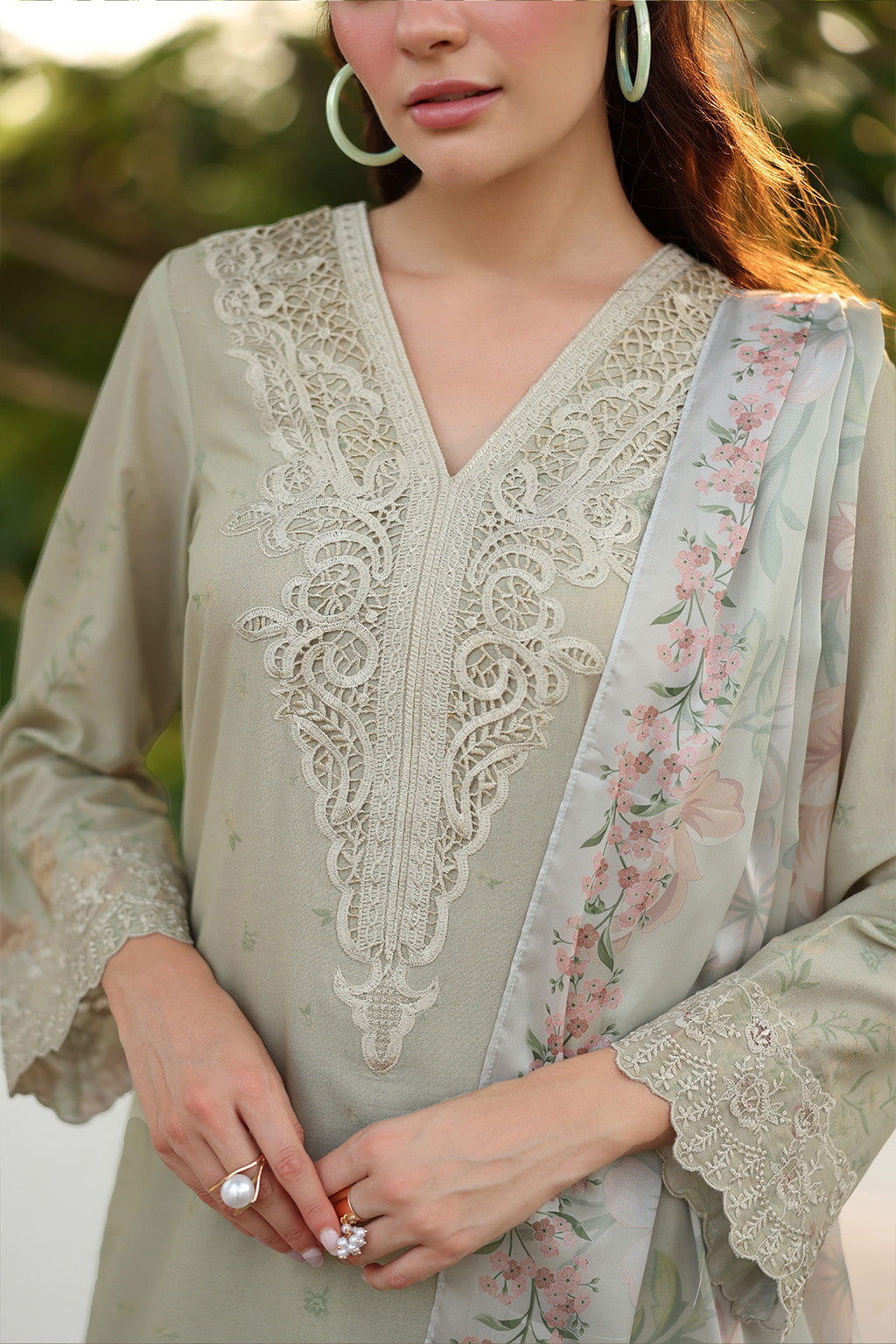 Iznik | Exclusive Printed Lawn | UE-490
