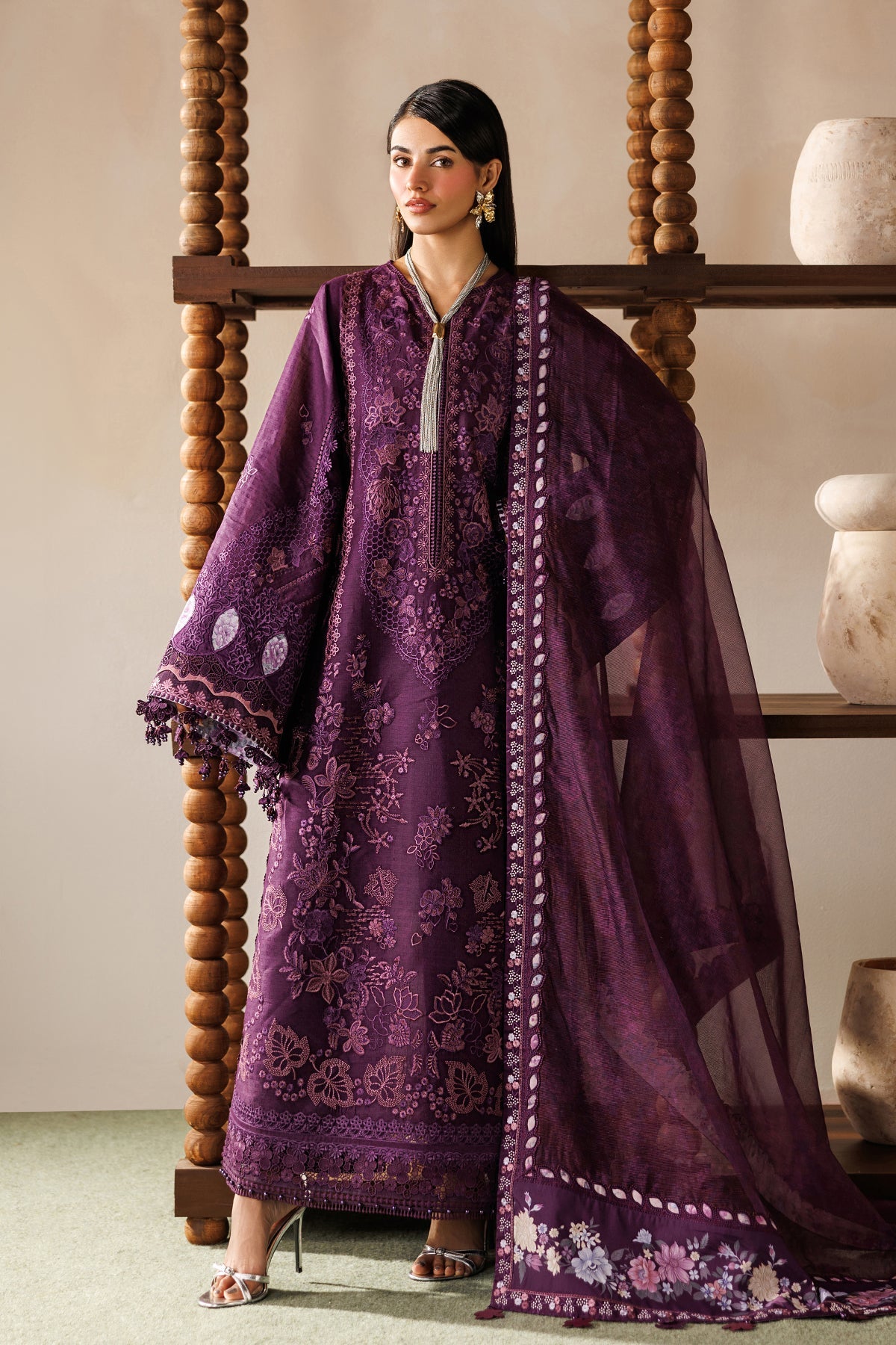 BAROQUE| EMBROIDERED LAWN | EL26-D02