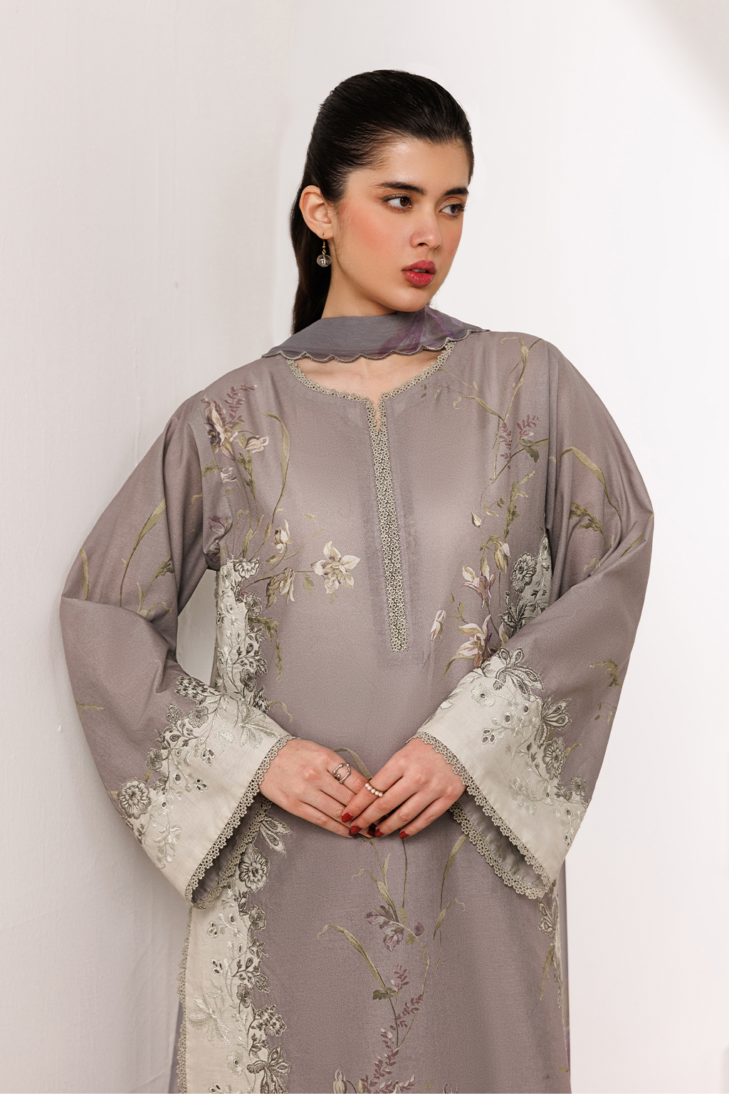 Iznik | Printed Lawn | UE-638