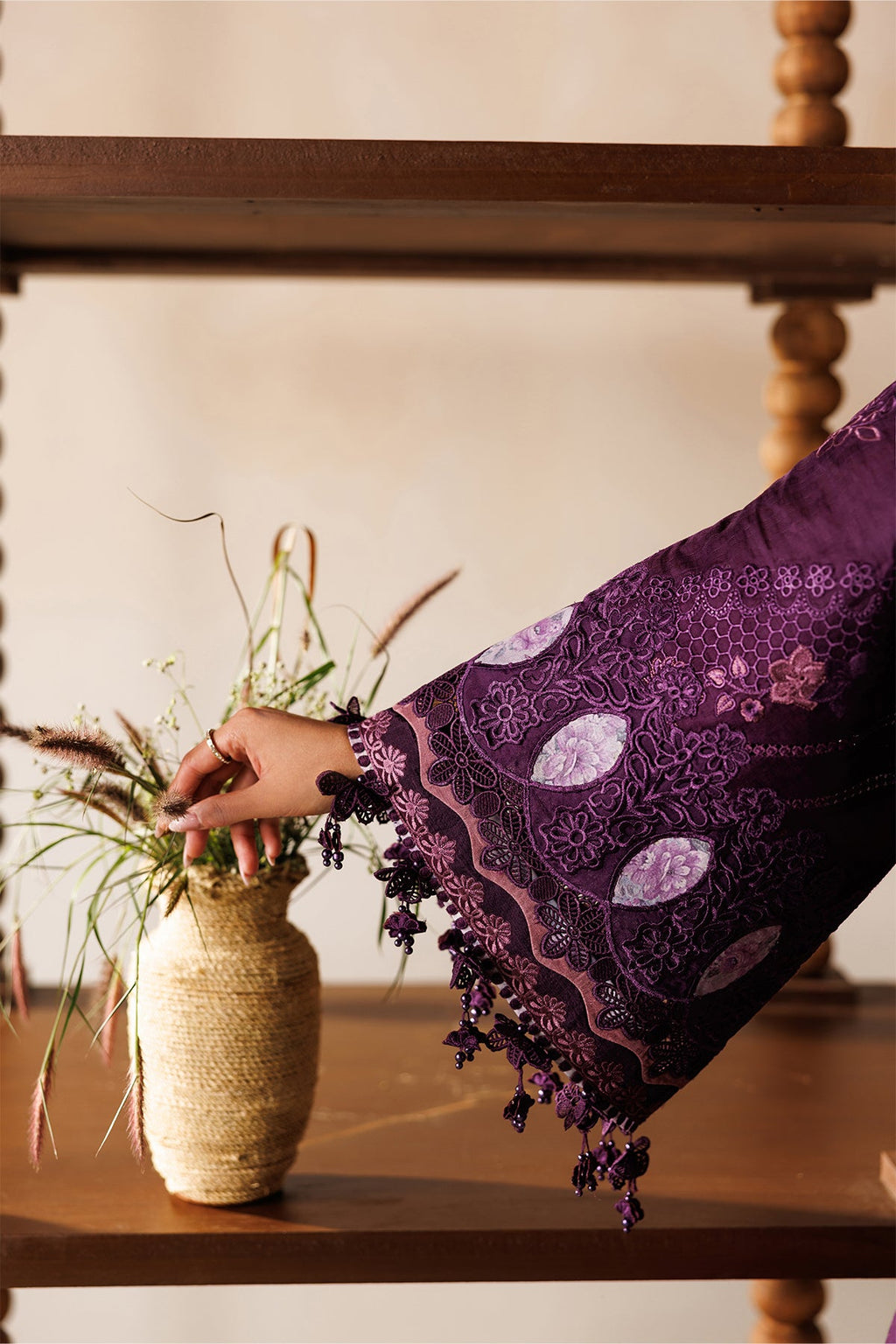 BAROQUE| EMBROIDERED LAWN | EL26-D02