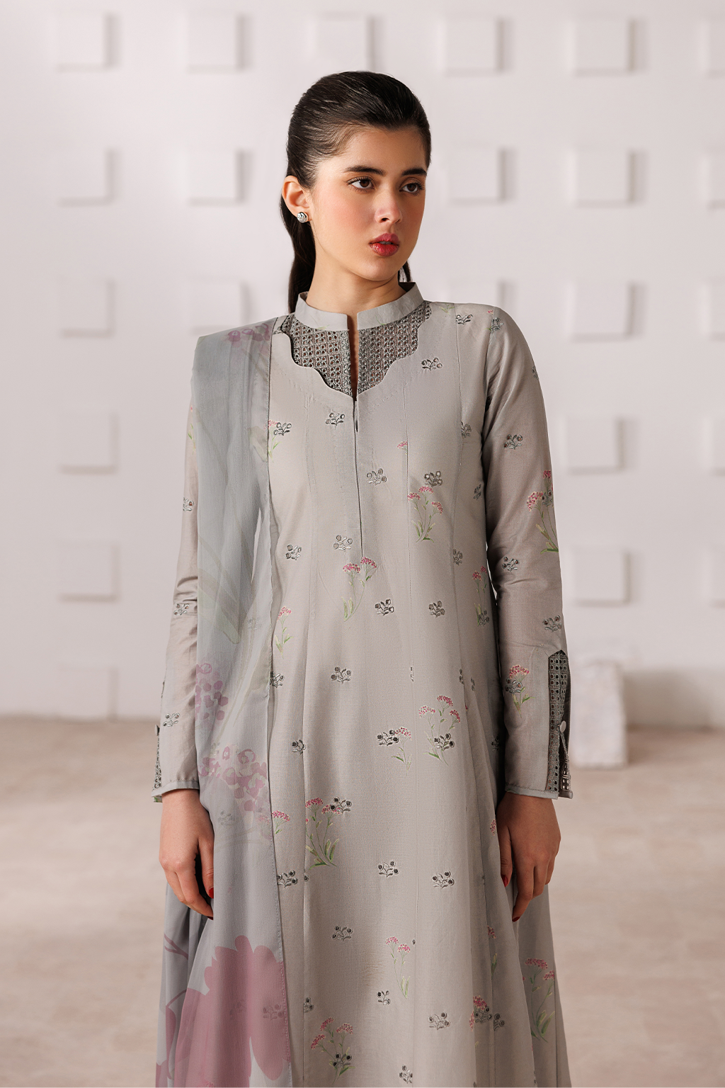Iznik | Printed Lawn | UE-634