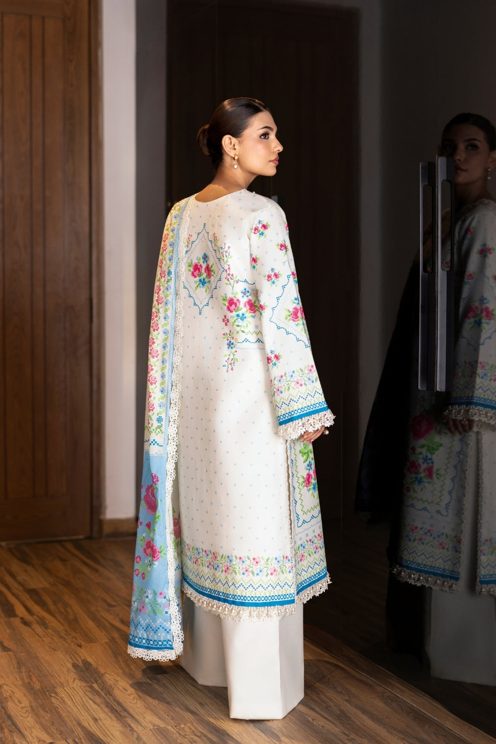 Naqsh | Midnight Meadow Lawn | Alabaster