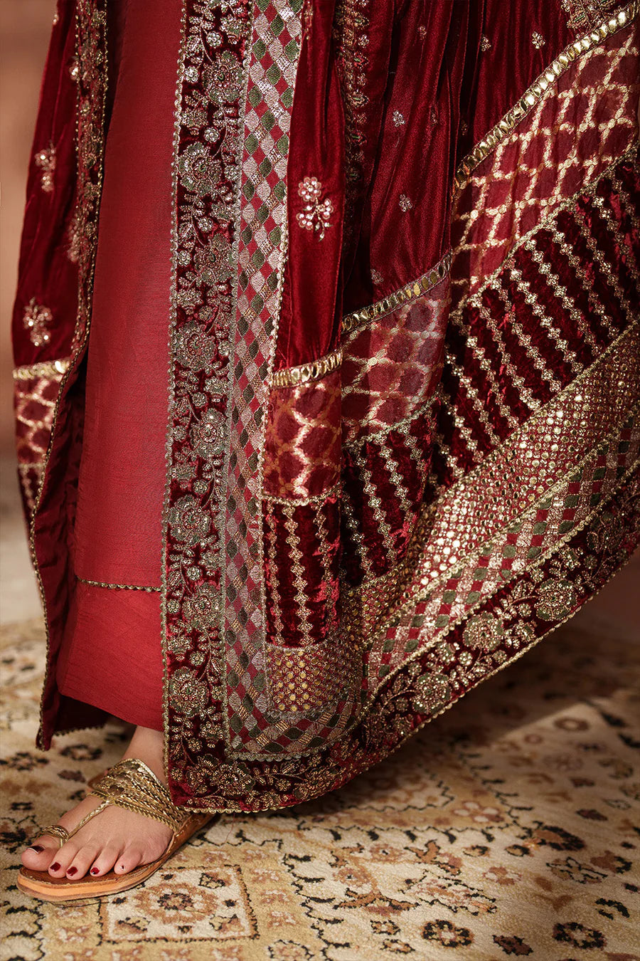 IZNIK | VELVET FORMALS | IV-56