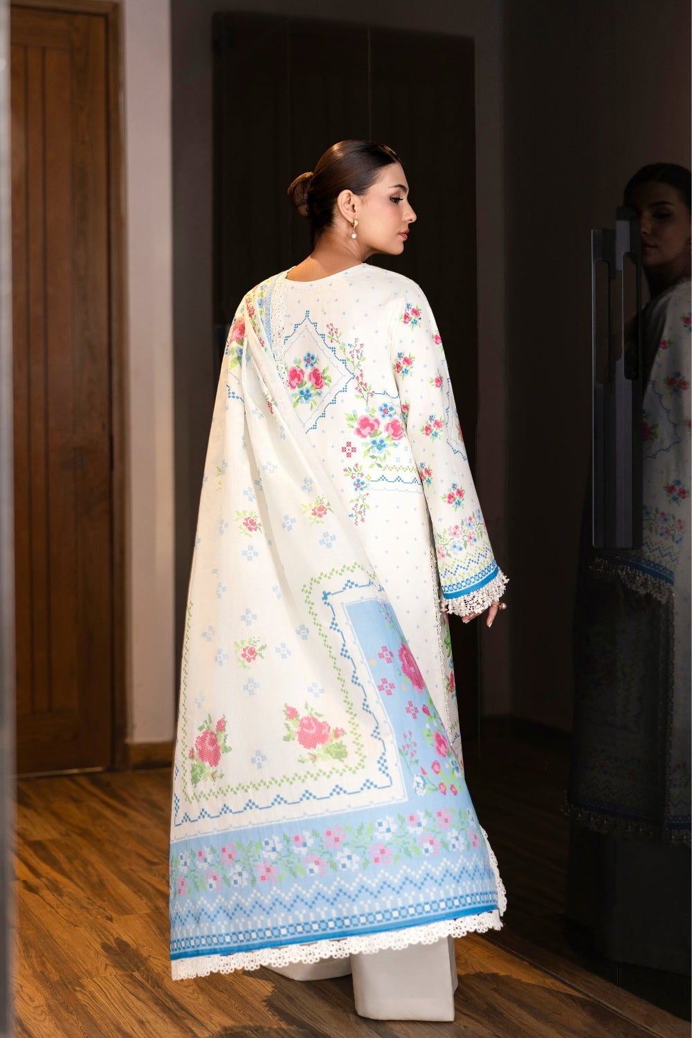 Naqsh | Midnight Meadow Lawn | Alabaster
