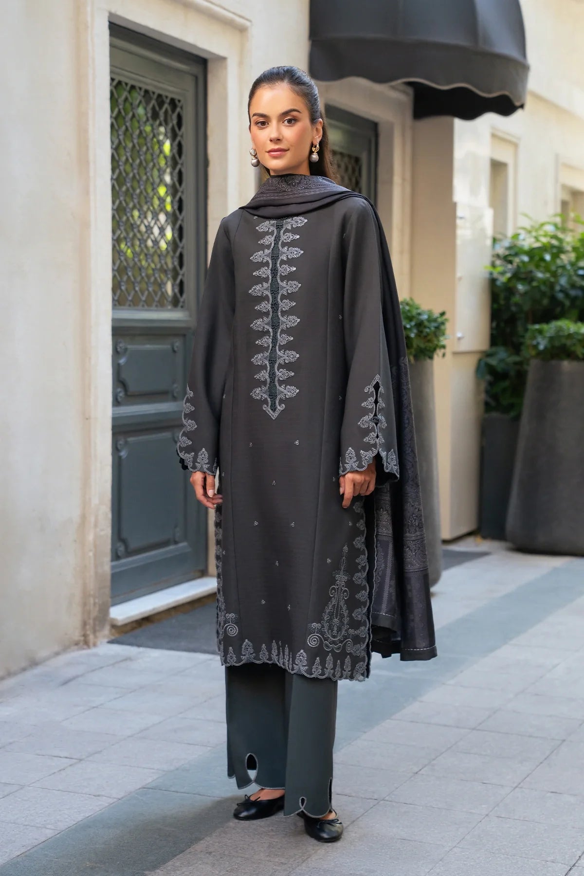 Rang Rasiya | Meet Me in Istanbul Khaddar Winter | Slate