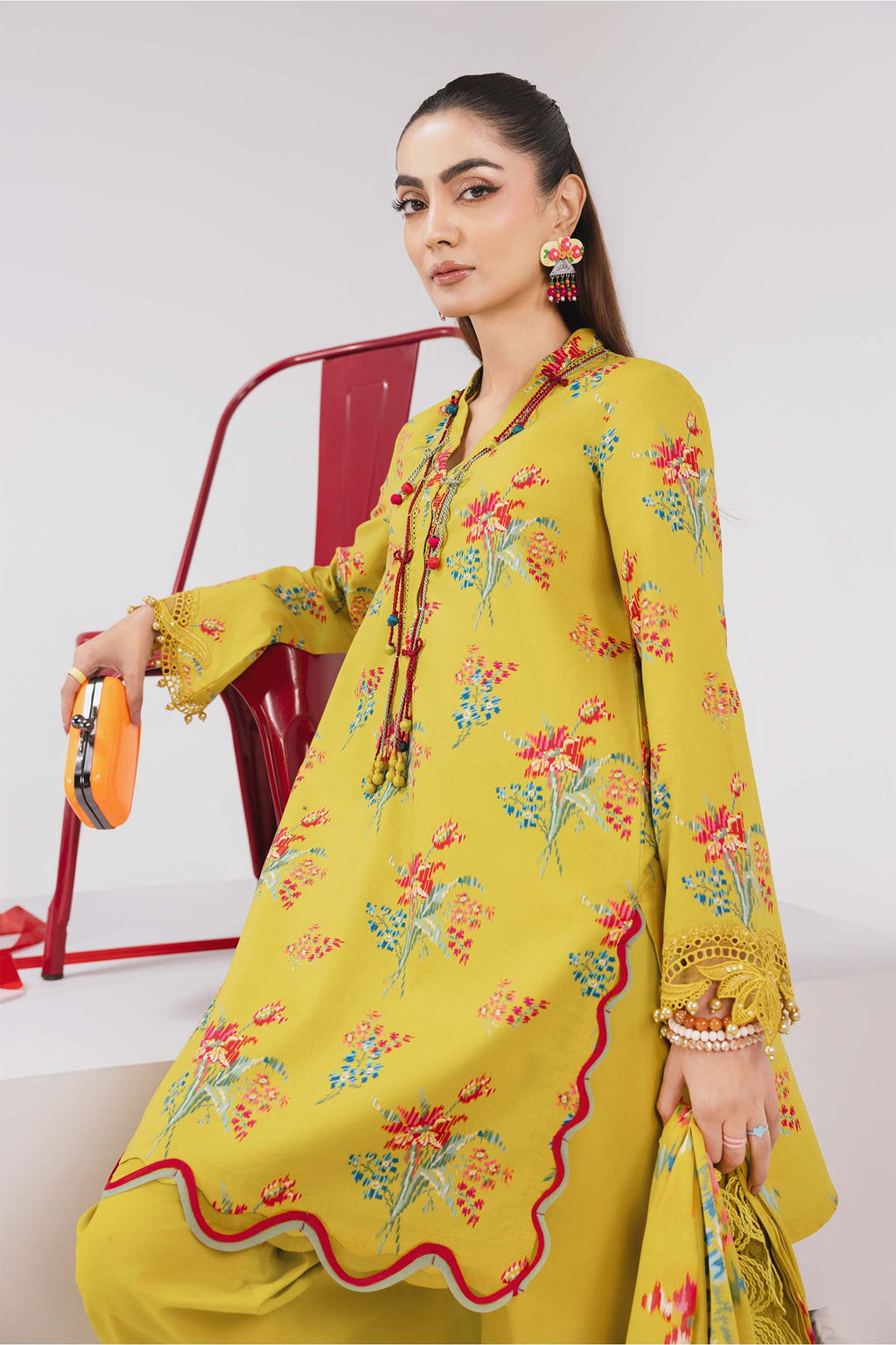 MARIA B | 3 Pc Unstitched Embroidered Lawn Suit | MB-CUSV13-06B