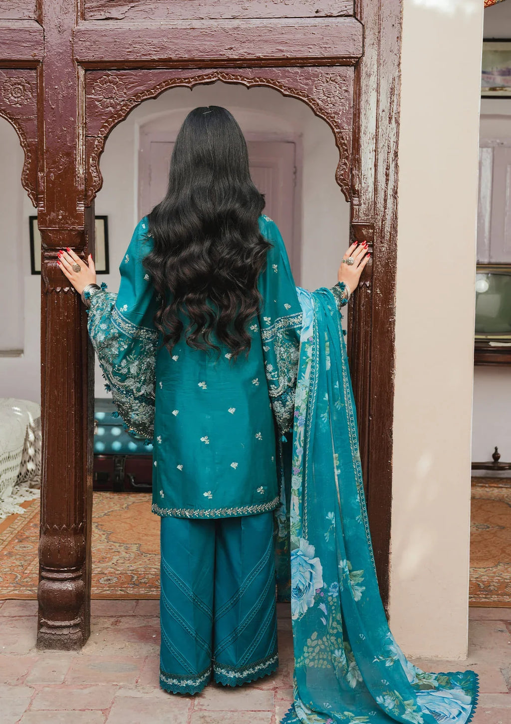 Kahf | Ek Fasana Luxury lawn '26 | Morni
