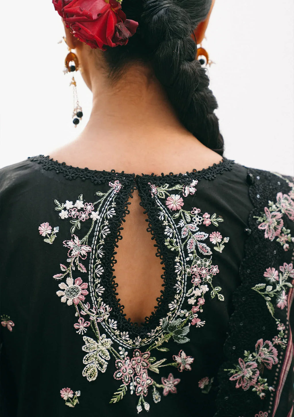 Kahf | Ek Fasana Luxury lawn '26 | Siyaara