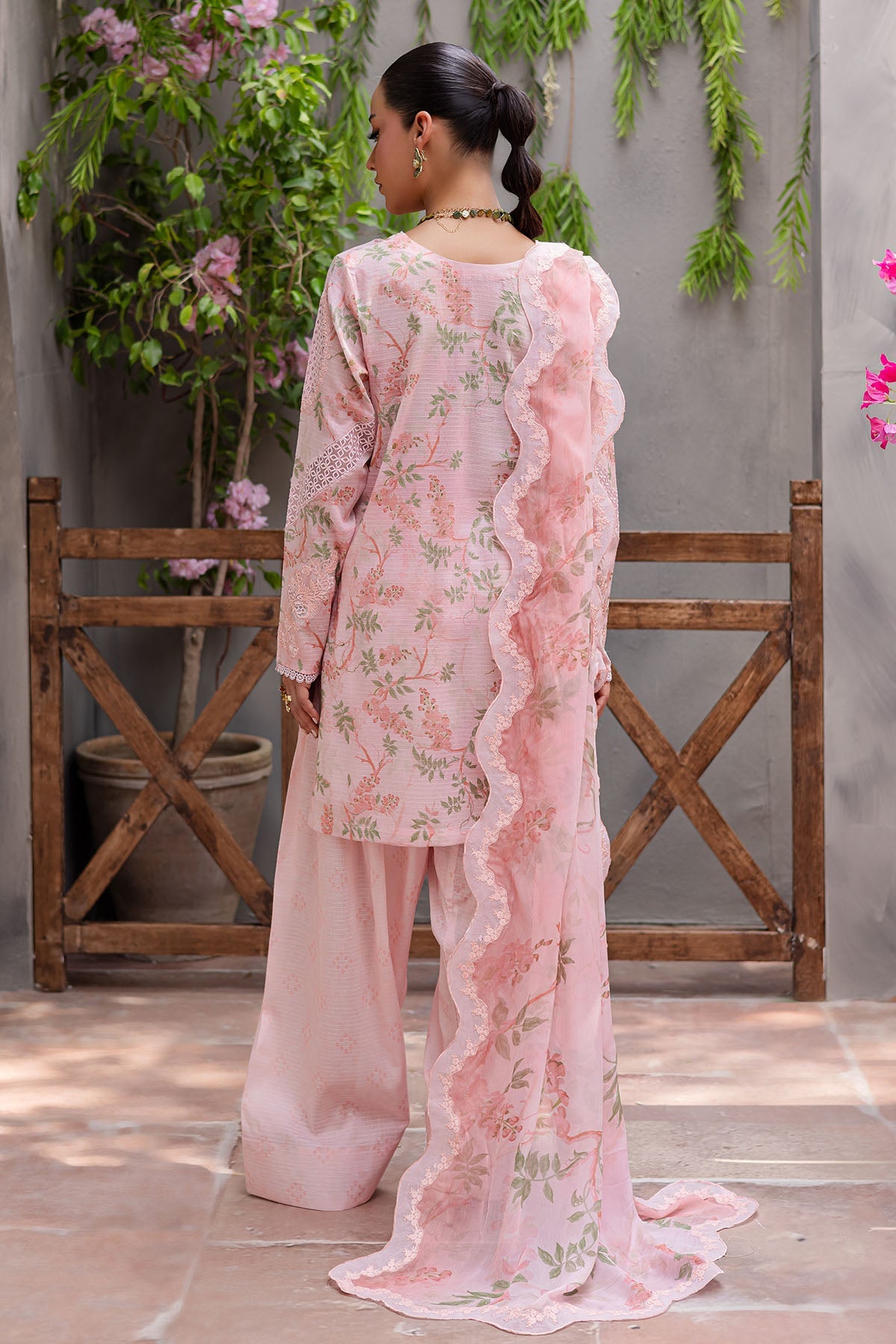 Nureh | Bloom Lawn | BL-08