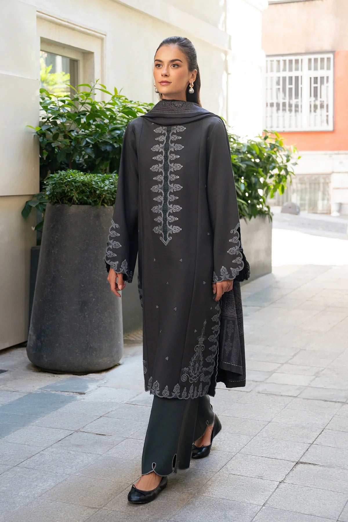 Rang Rasiya | Meet Me in Istanbul Khaddar Winter | Slate