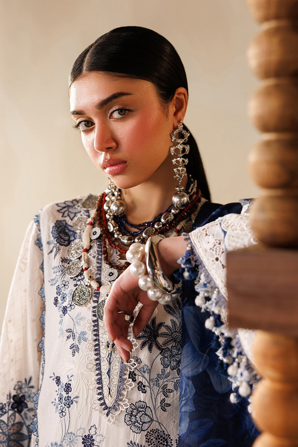 BAROQUE |EMBROIDERED LAWN | EL26-D06