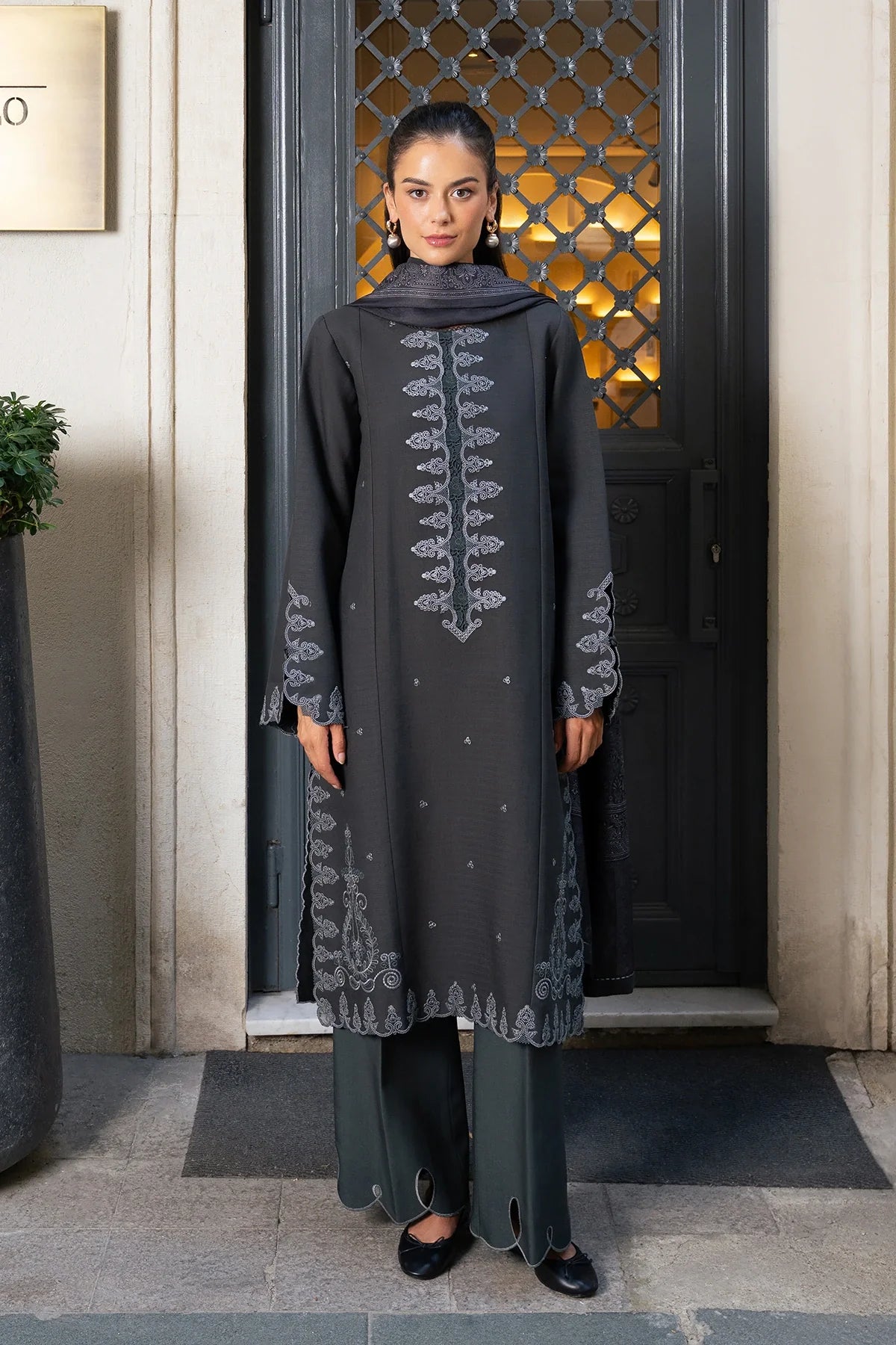 Rang Rasiya | Meet Me in Istanbul Khaddar Winter | Slate