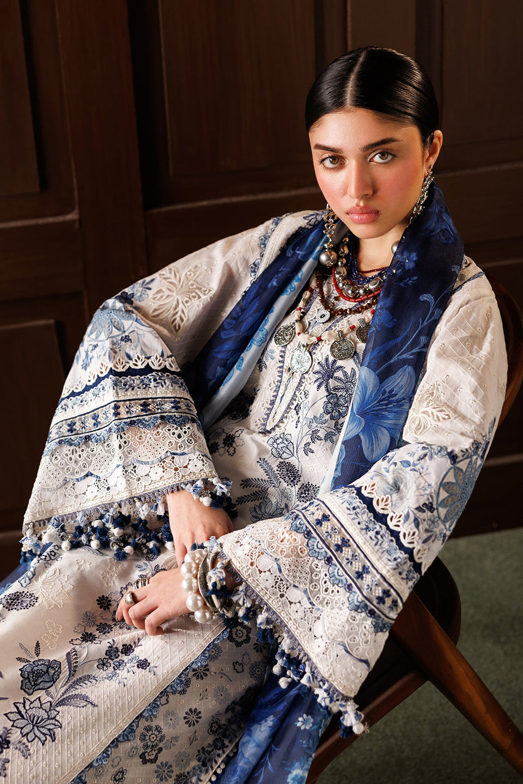 BAROQUE |EMBROIDERED LAWN | EL26-D06