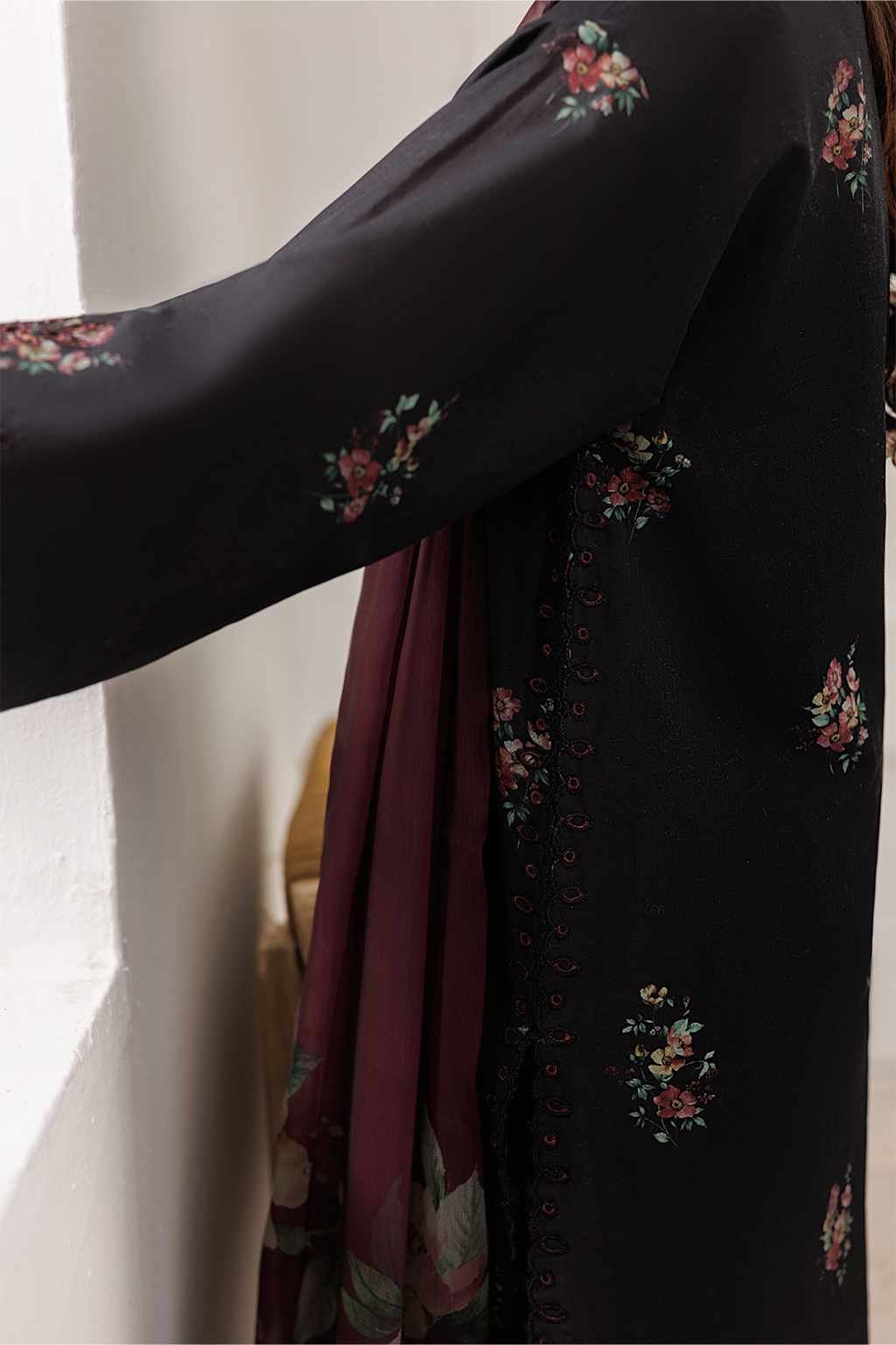 Iznik | Printed Lawn | UE-637