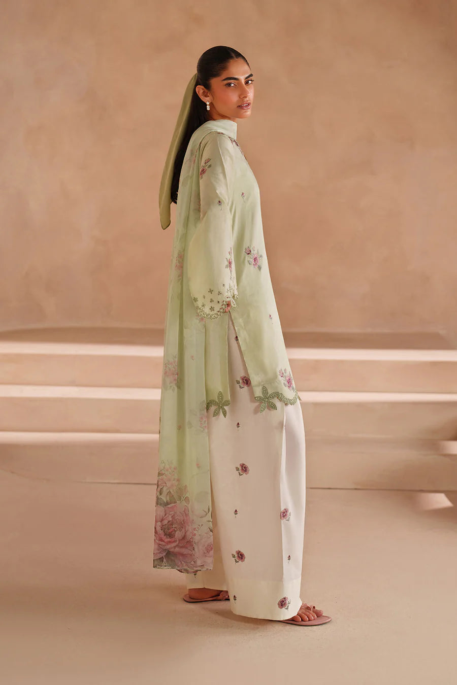 Iznik | Online Exclusive Lawn | UE-606