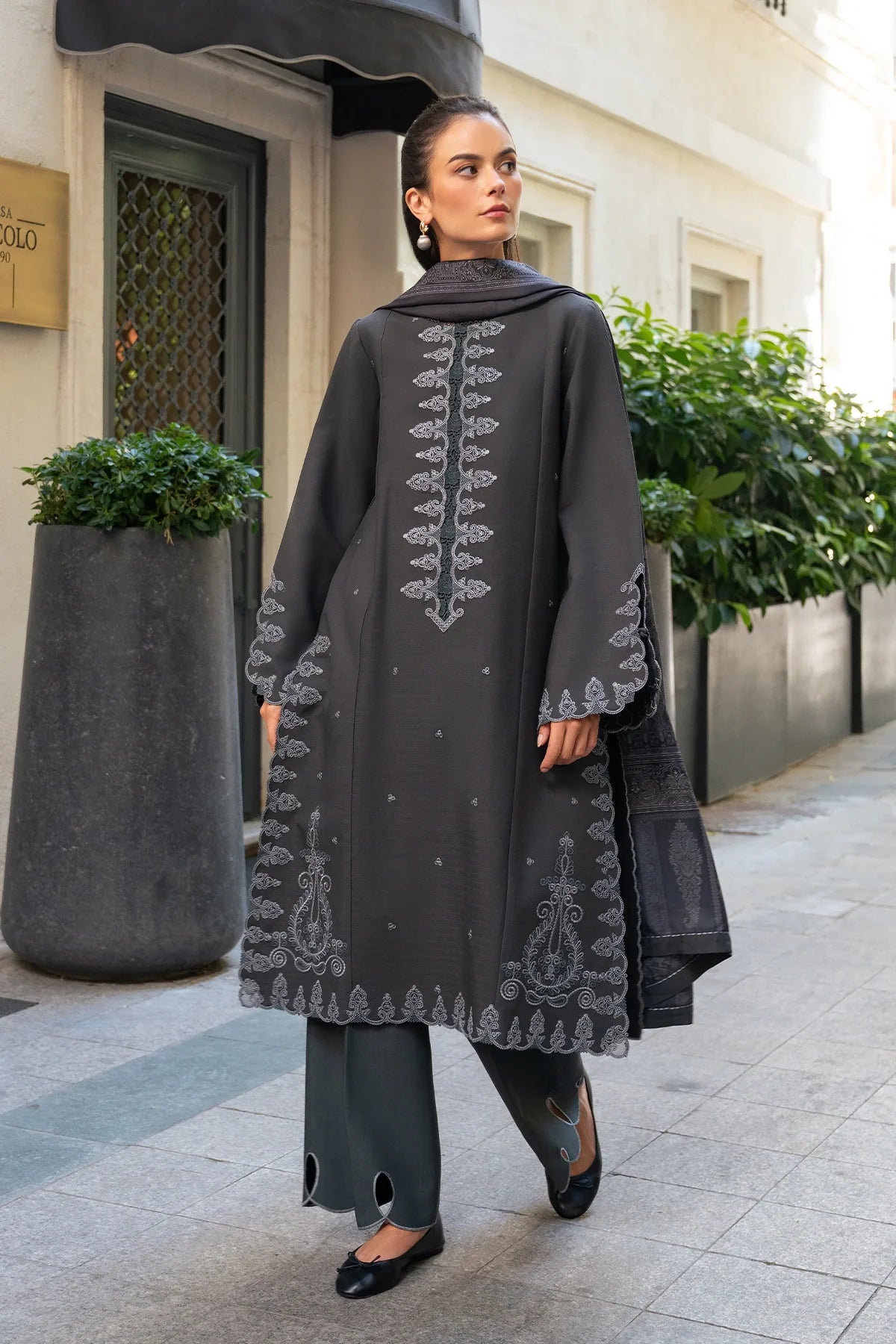 Rang Rasiya | Meet Me in Istanbul Khaddar Winter | Slate