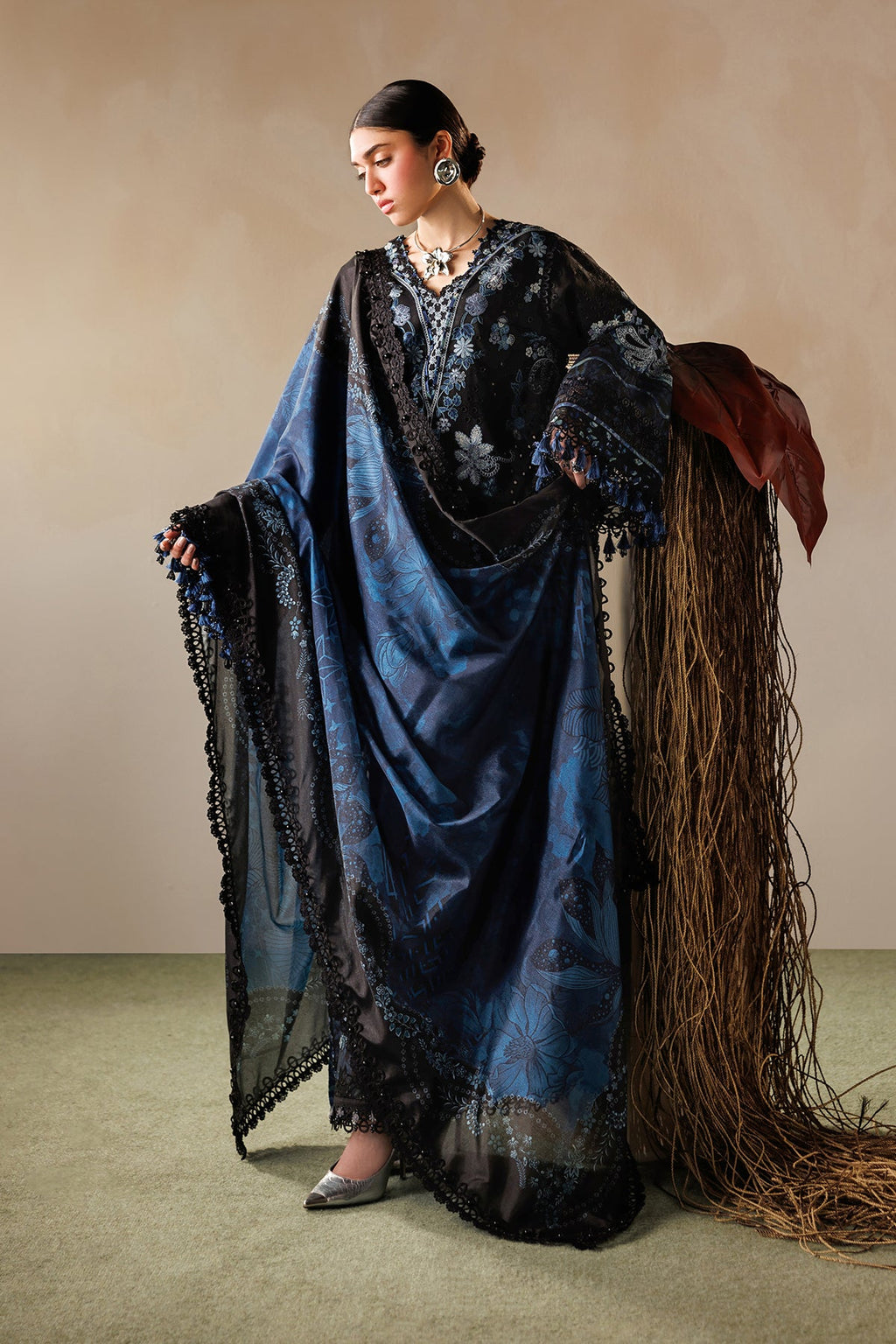 BAROQUE |EMBROIDERED LAWN | EL26-D08