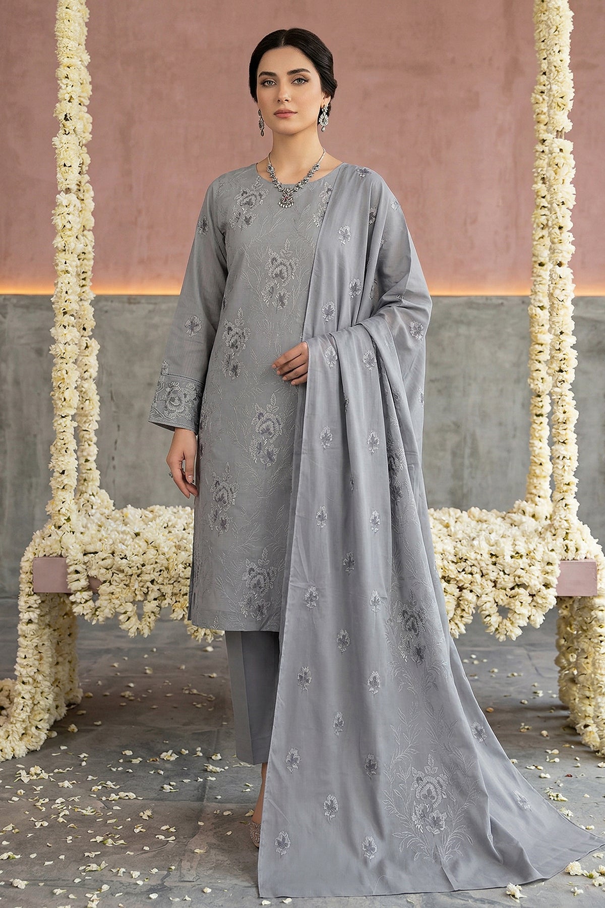 Noor E Fajar | Saira Luxury Lawn | NF-1559