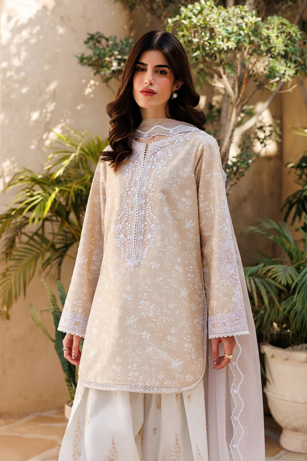 Iznik | Printed Lawn | UE-677