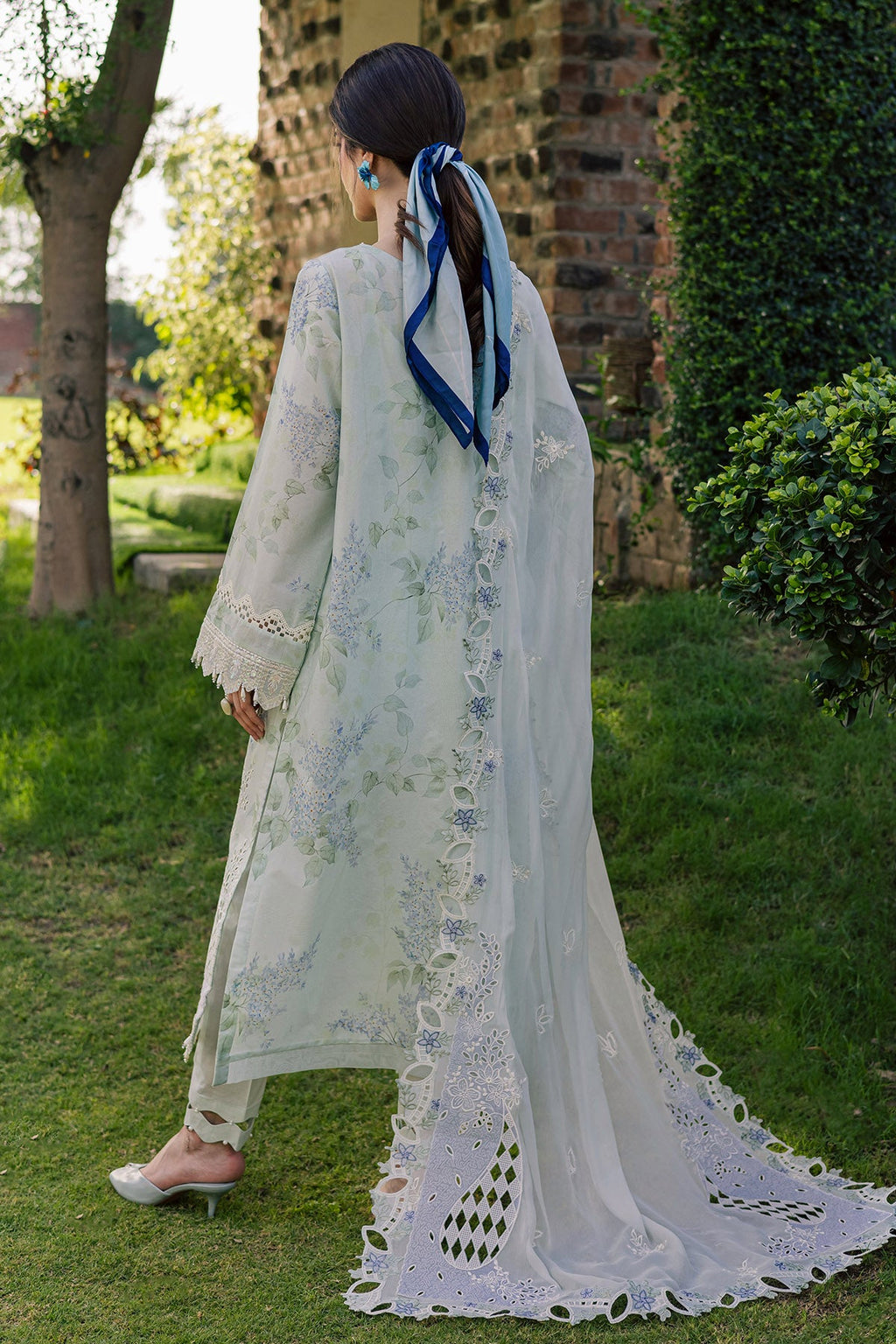 Nureh | Lily May Lawn | NE-262