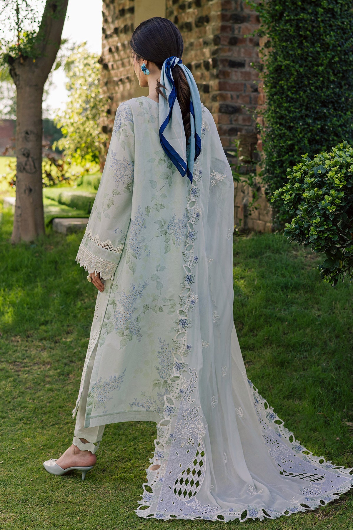 Nureh | Lily May Lawn | NE-262