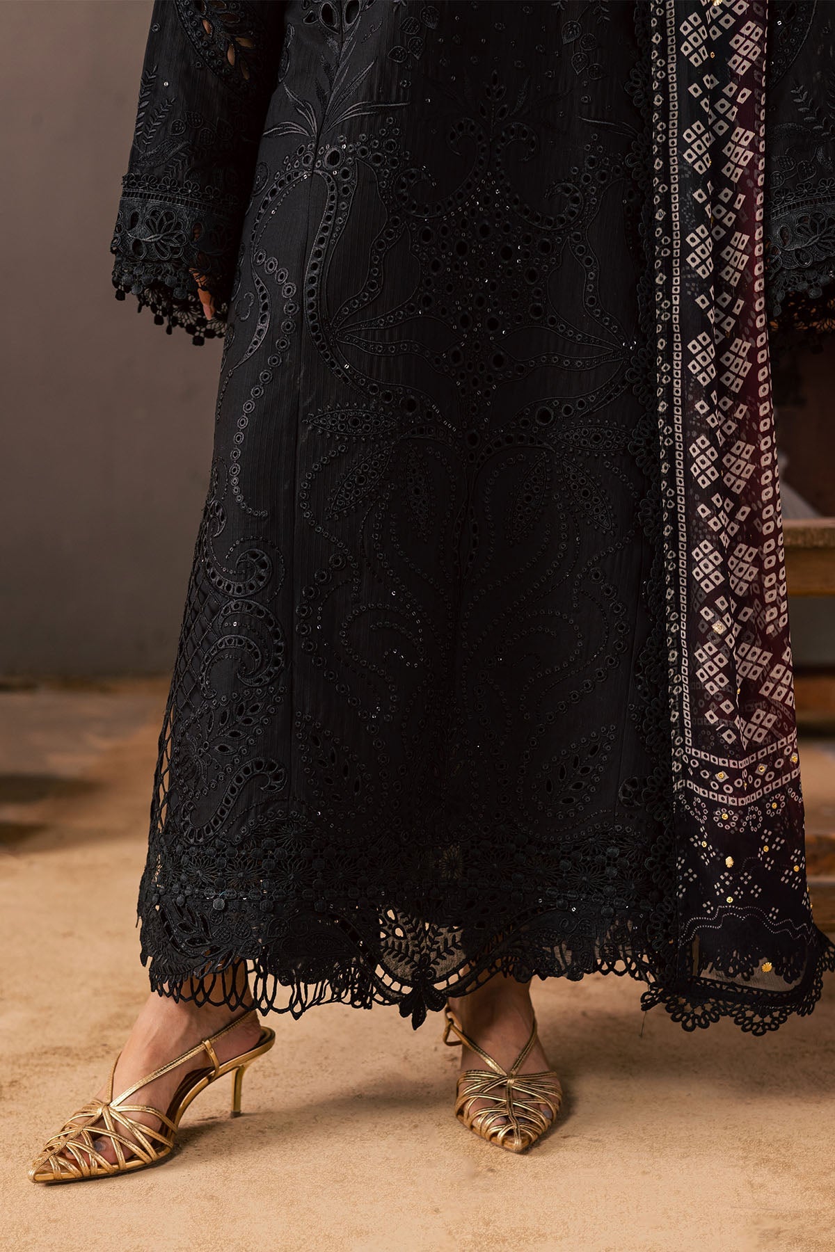 Nureh | Bazaar Embroidered Chikankari Lawn | NE-245