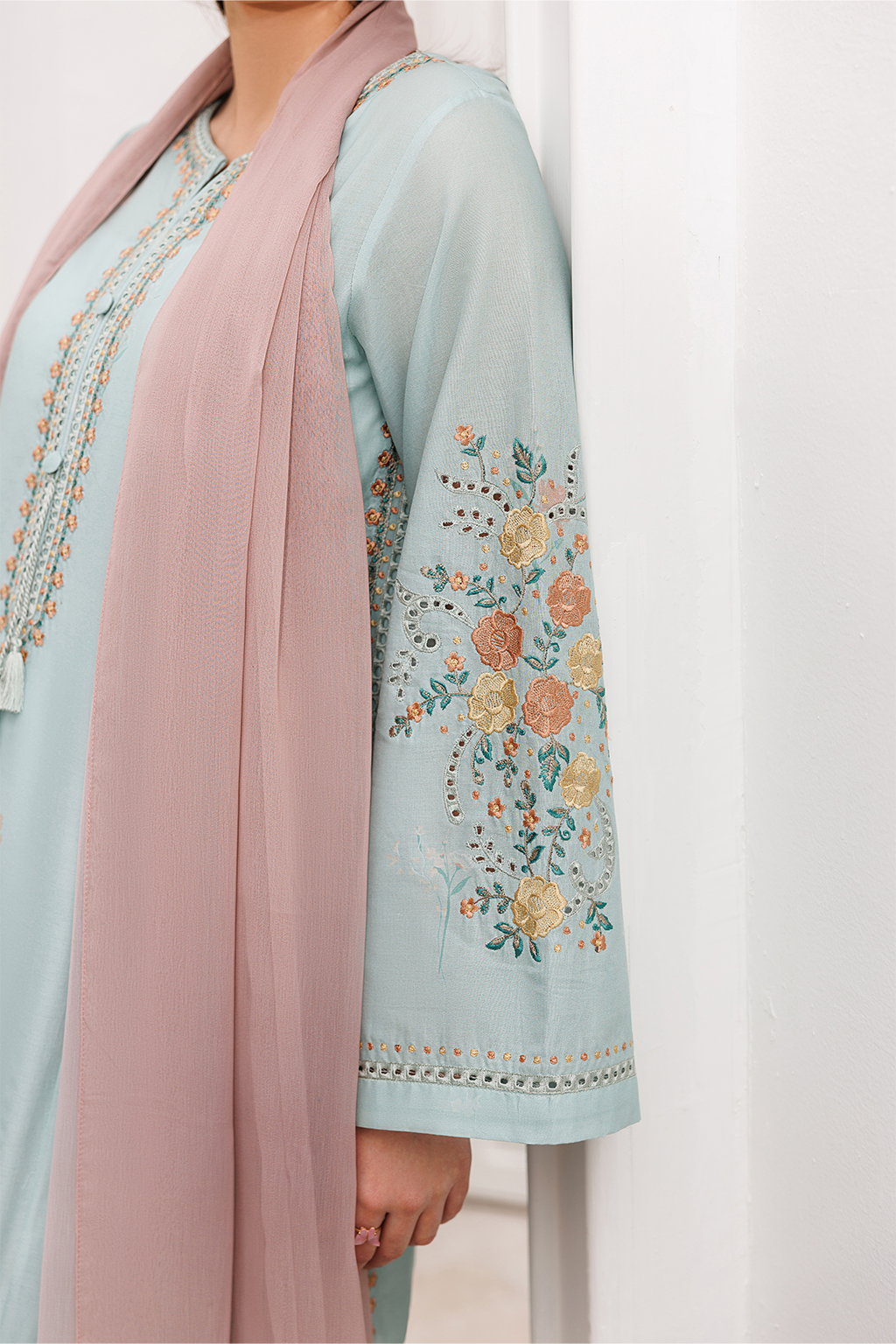 Iznik | Printed Lawn | UE-636