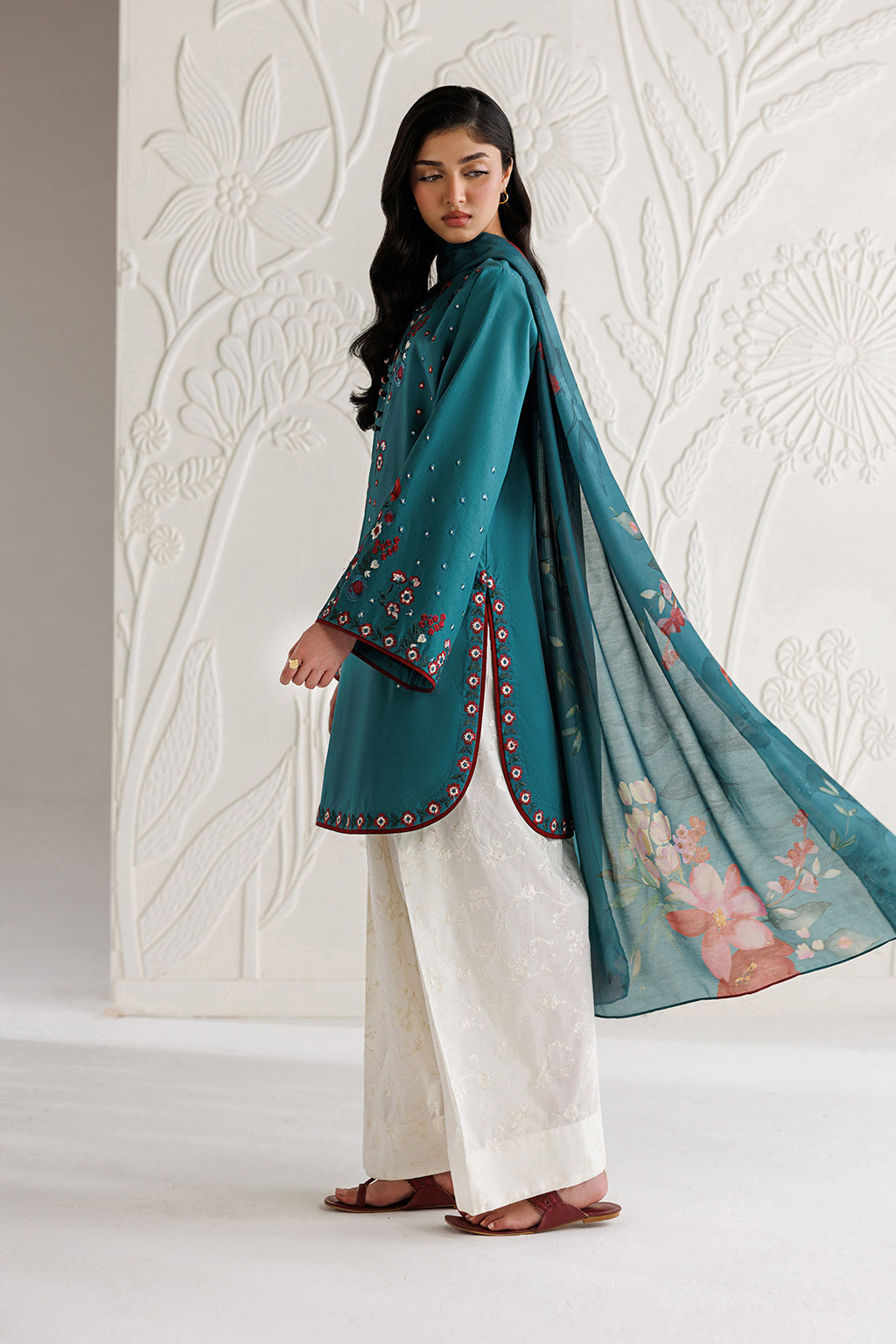 Iznik | Printed Lawn | UE-688