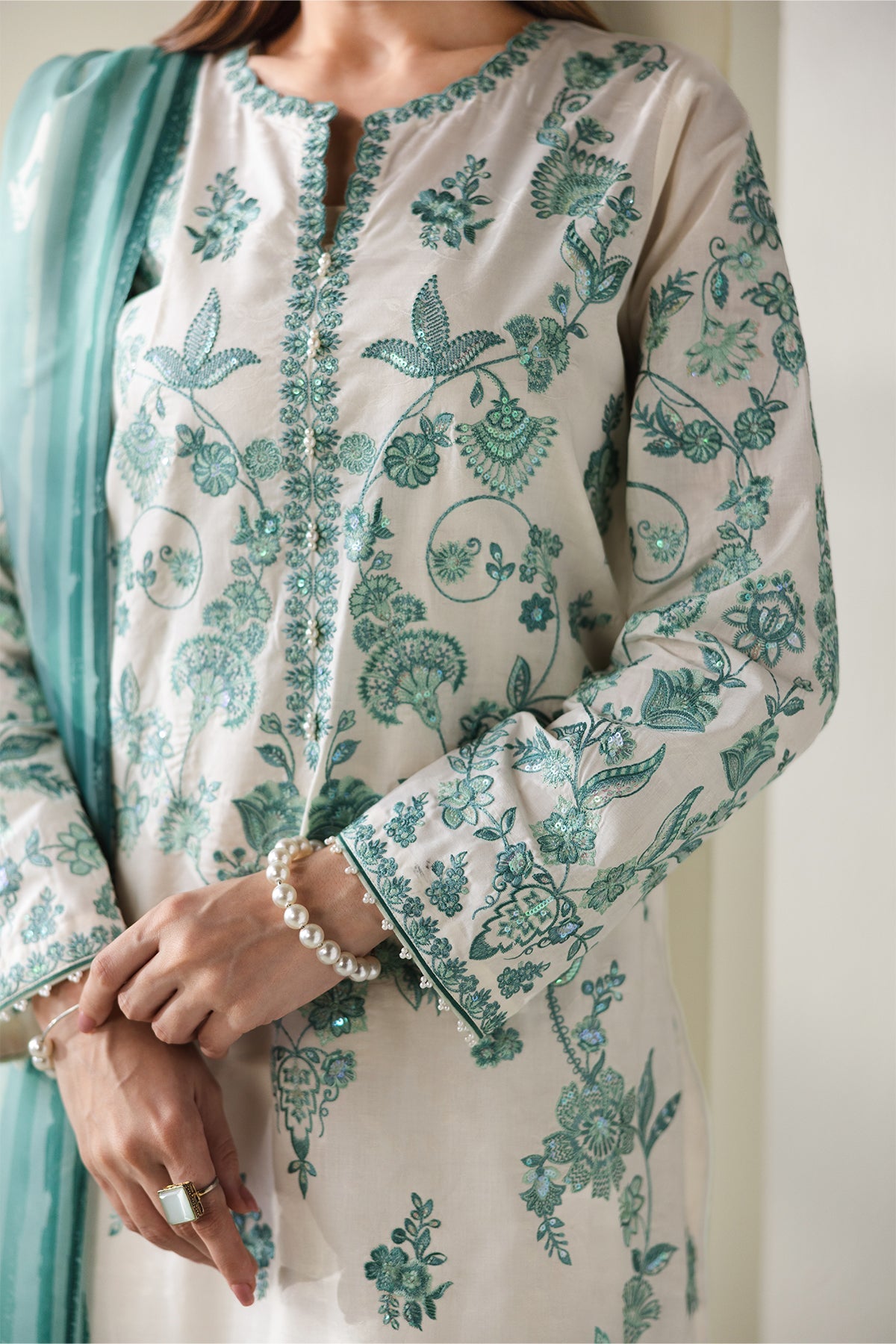 Baroque | Embroidered Jacquard lawn | UF-4430