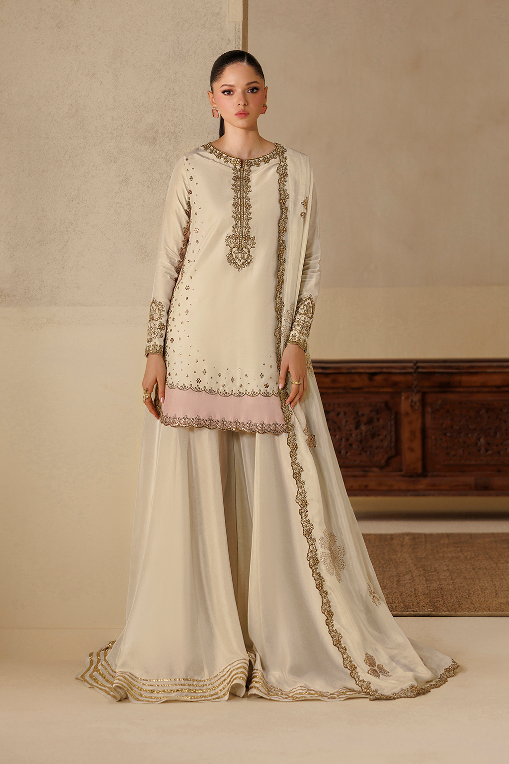 Iznik | Formals 26 Embroidered Ramen Silk | UE-735
