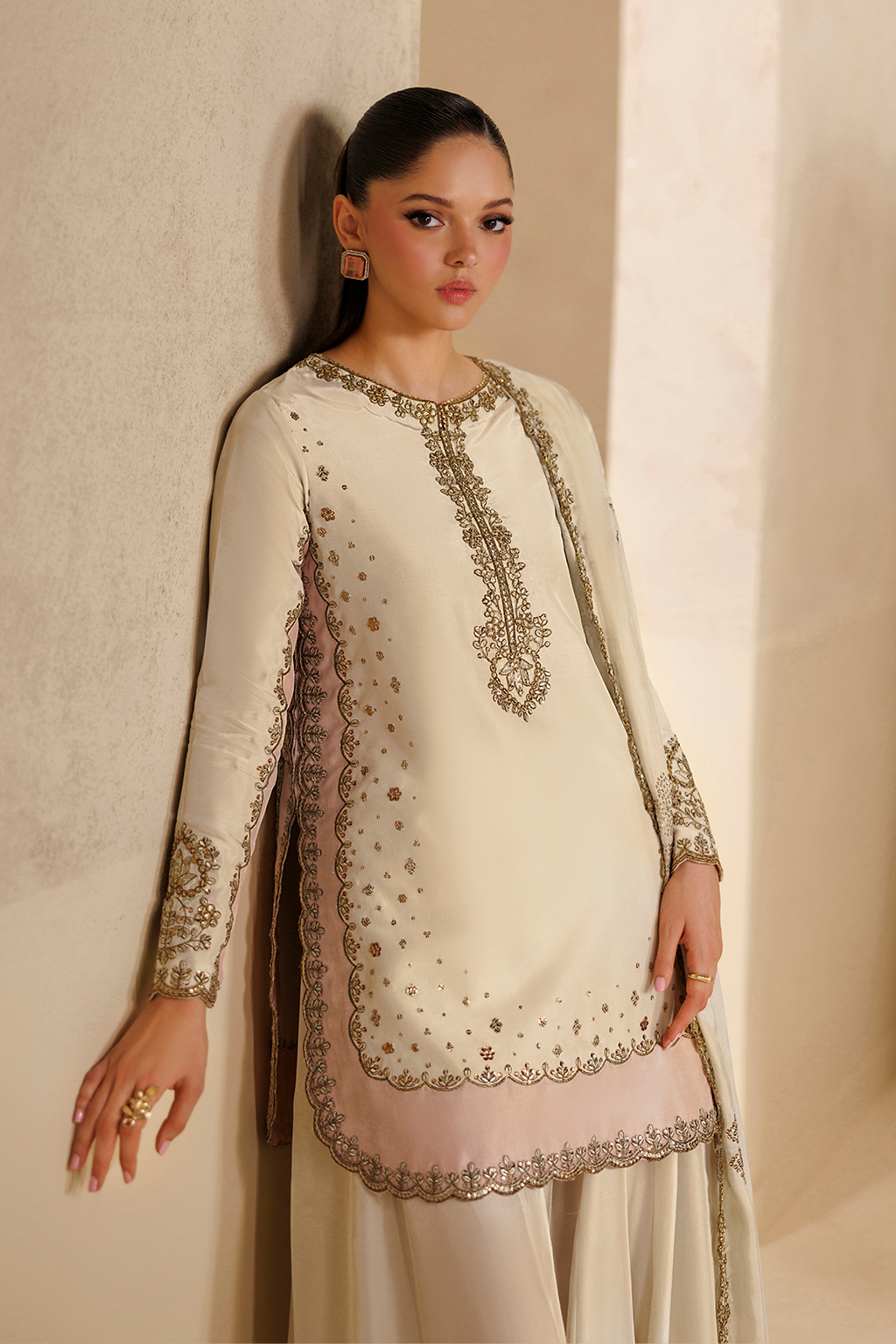 Iznik | Formals 26 Embroidered Ramen Silk | UE-735