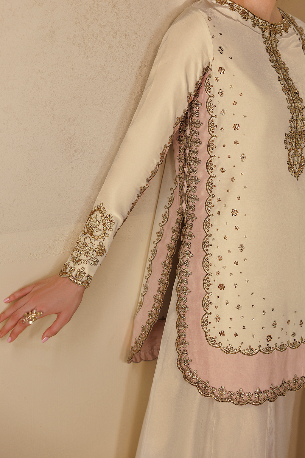 Iznik | Formals 26 Embroidered Ramen Silk | UE-735