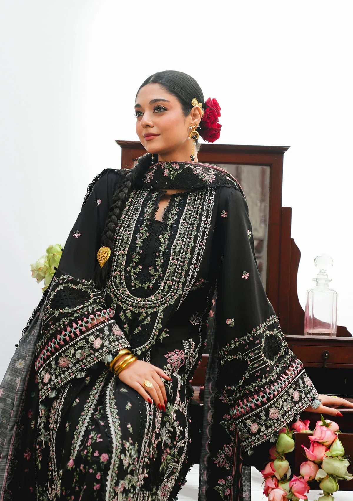 Kahf | Ek Fasana Luxury lawn '26 | Siyaara