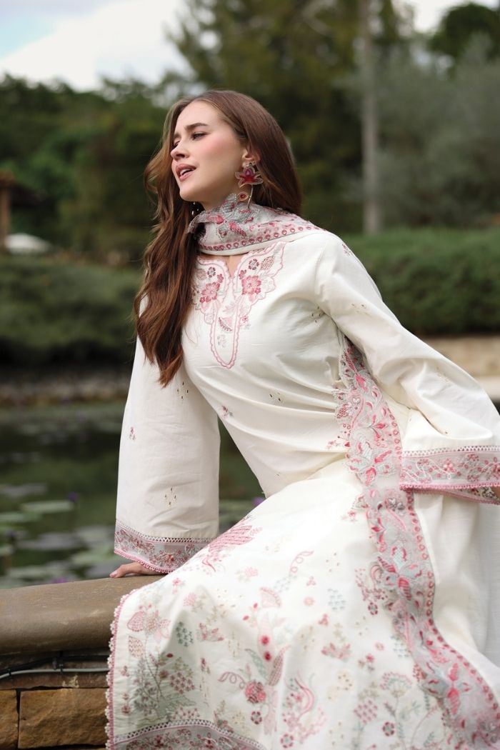 Rang rasiya | Raaya Luxury Embroidered Lawn | Evlayn