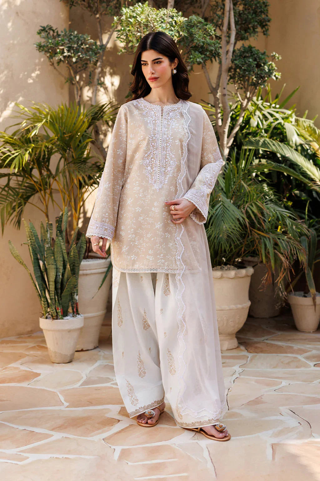 Iznik | Printed Lawn | UE-677