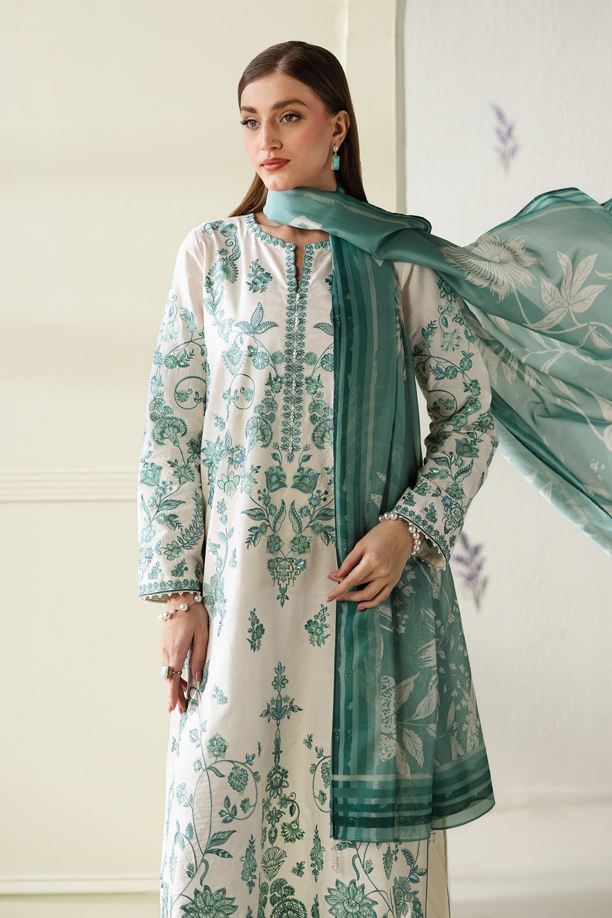 Baroque | Embroidered Jacquard lawn | UF-4430