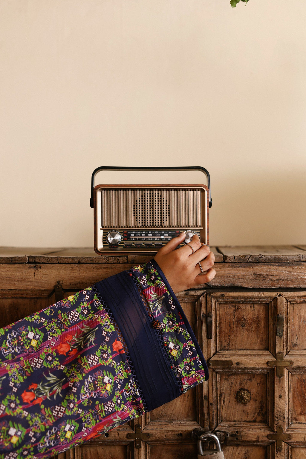 Zaha | Amaya Printed Lawn | VEDA