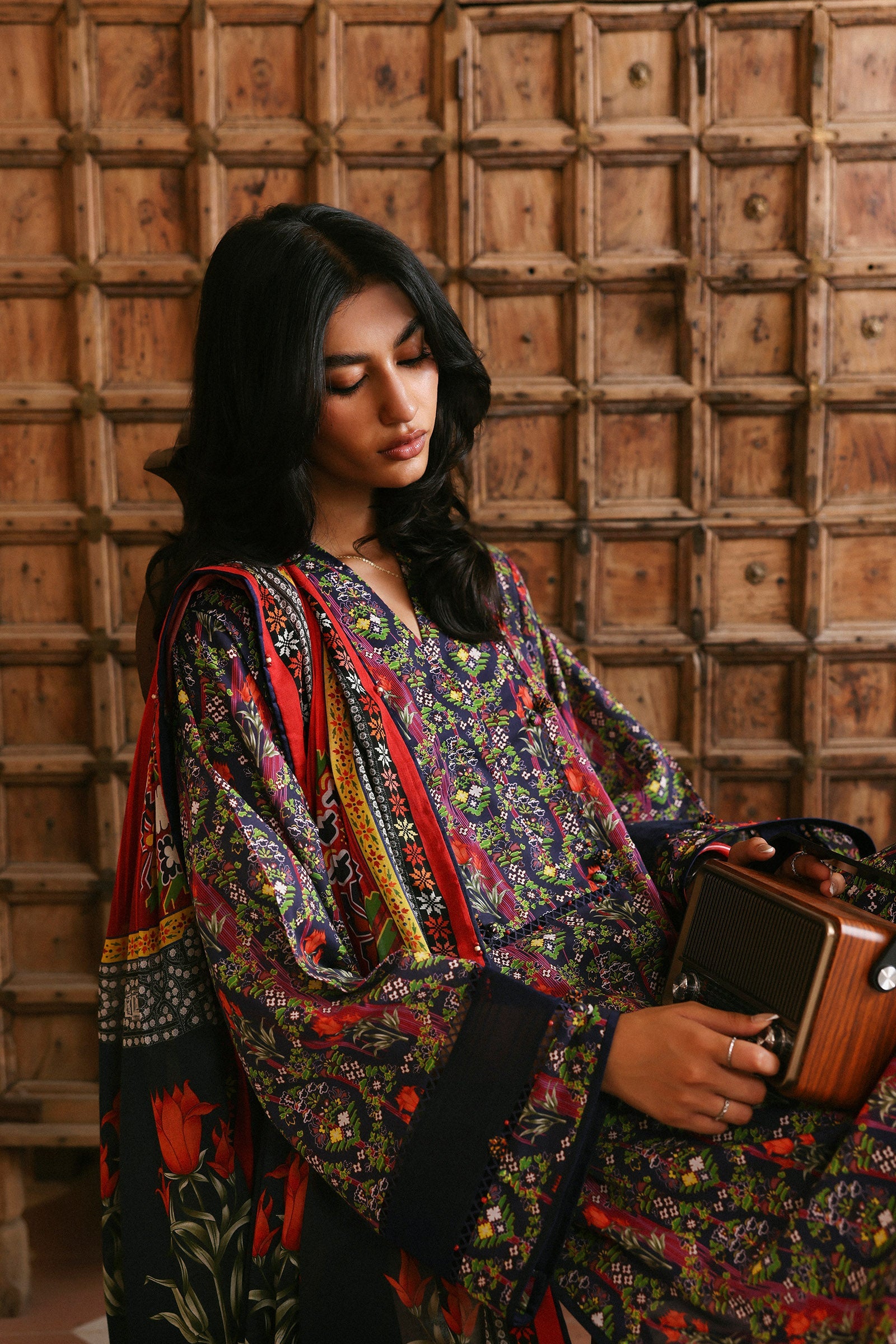 Zaha | Amaya Printed Lawn | VEDA