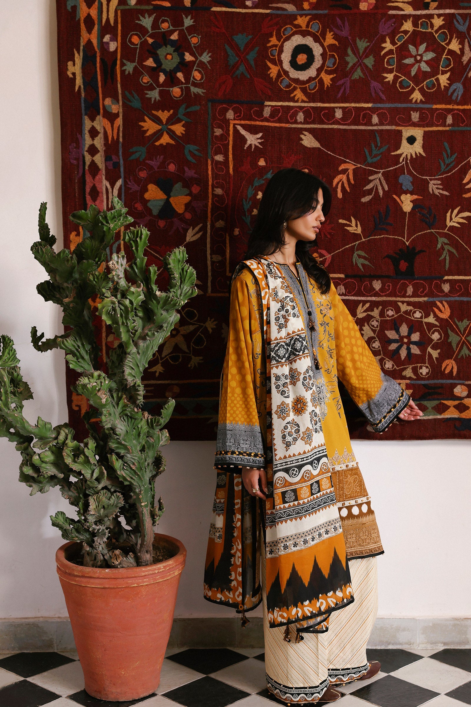 Zaha | Amaya Printed Lawn | ZIVA