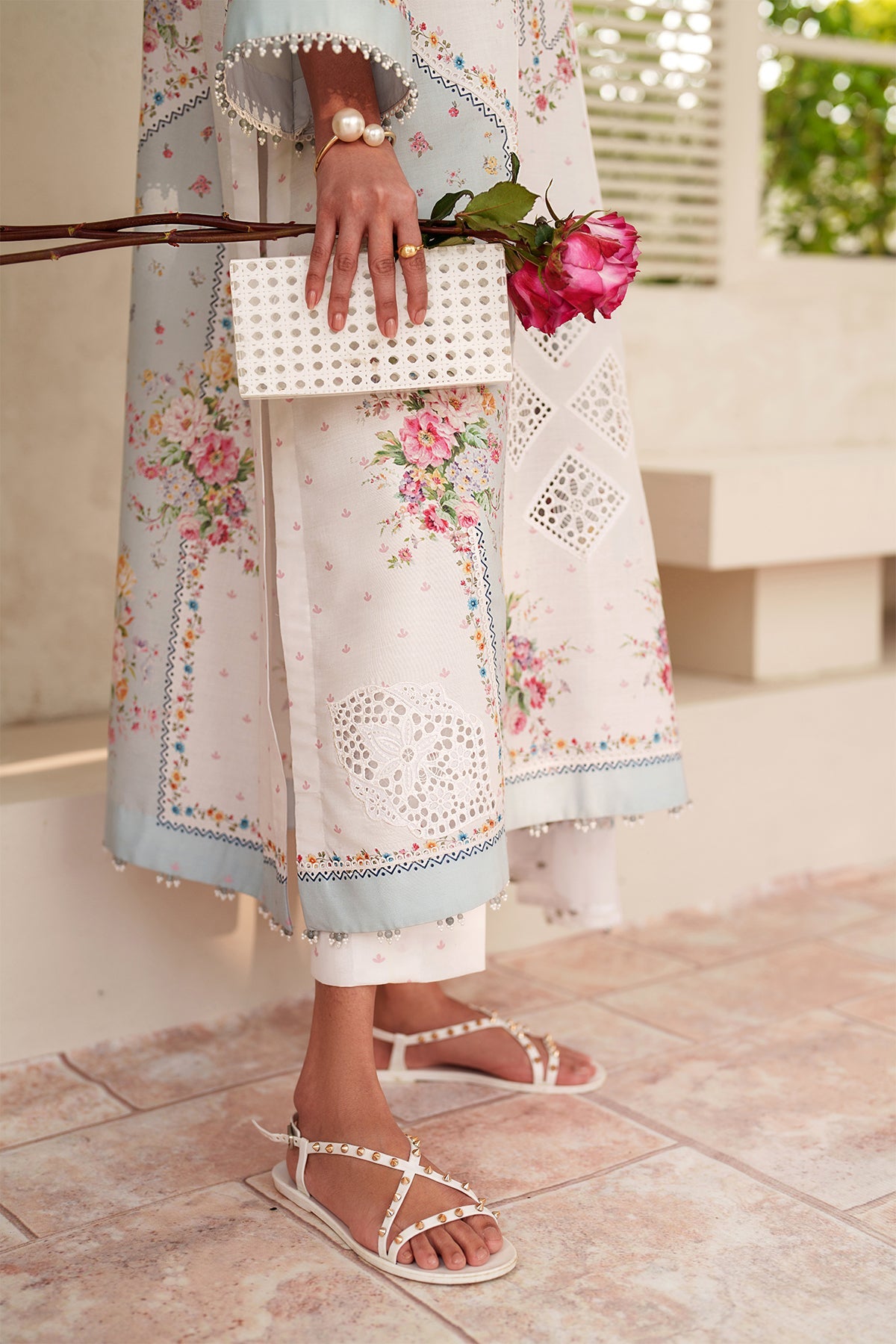 Baroque | Embroidered lawn | UF-4402
