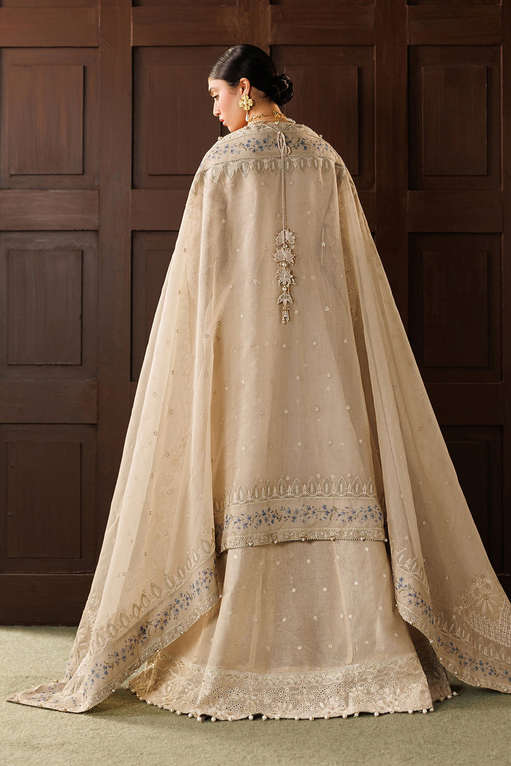 BAROQUE |EMBROIDERED LAWN | EL26-D03