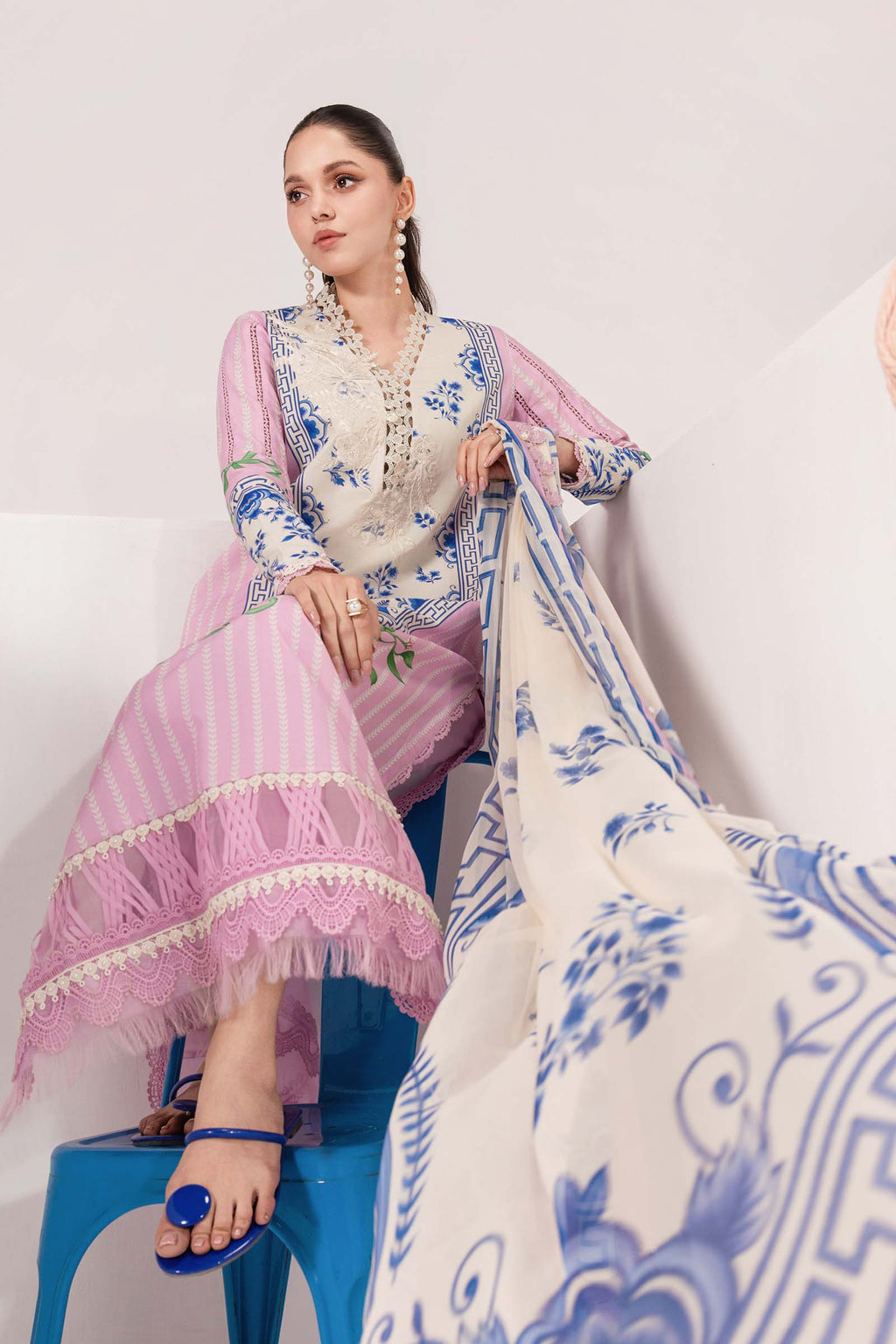 MARIA B | 3 Pc Unstitched Embroidered Lawn Suit | MB-CUSV13-09B