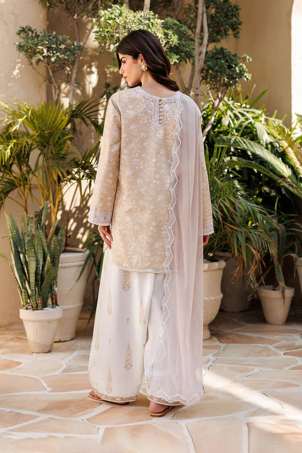 Iznik | Printed Lawn | UE-677
