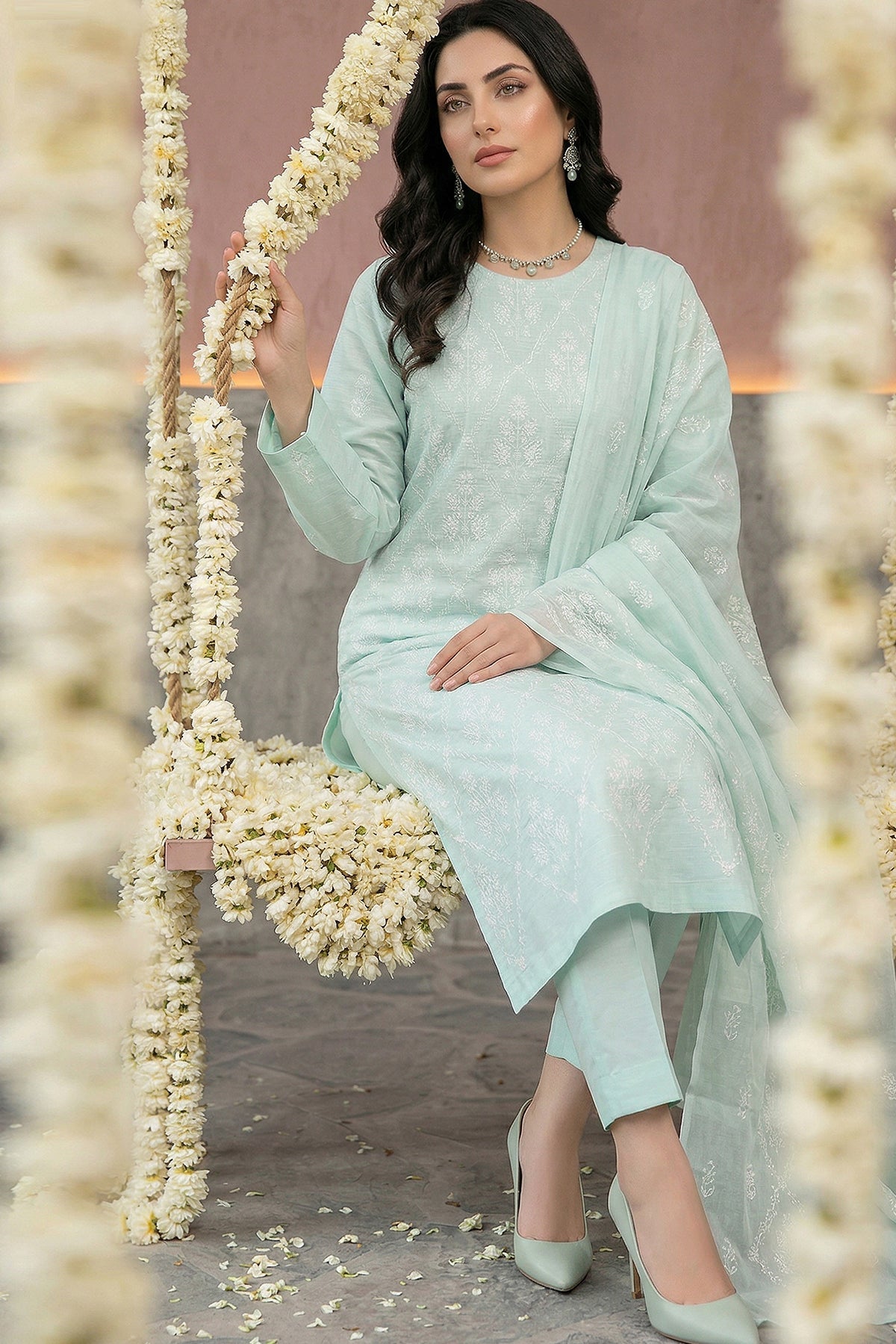 Noor E Fajar | Saira Luxury Lawn | NF-1557